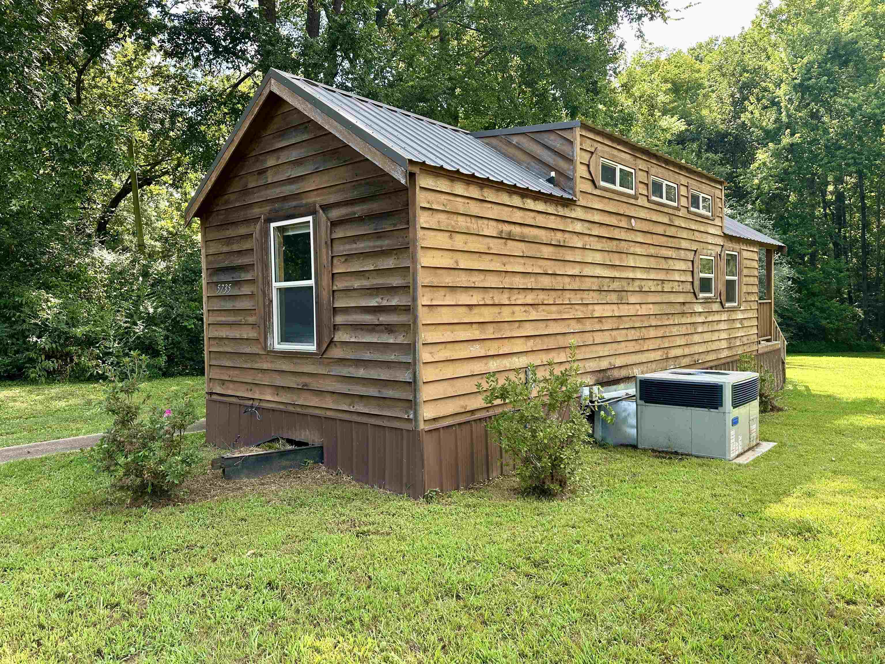 5735 Railroad St Property Photo 20