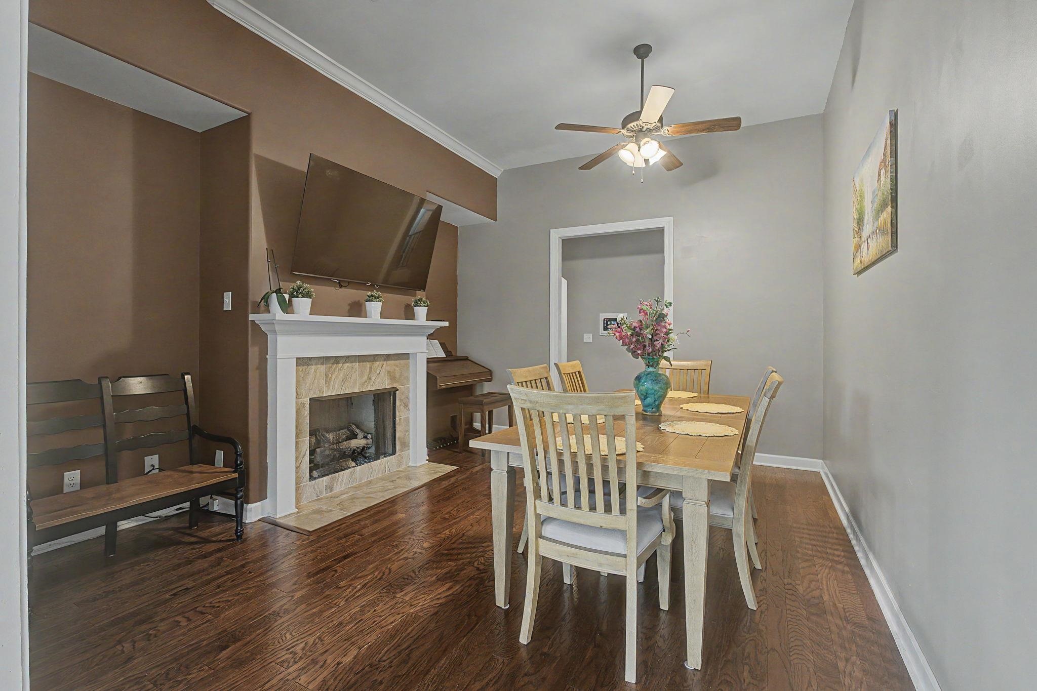 9082 Oakvale Dr Property Photo 8