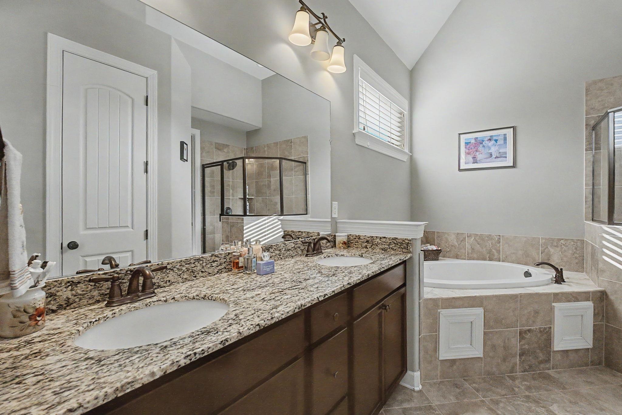 9082 Oakvale Dr Property Photo 12