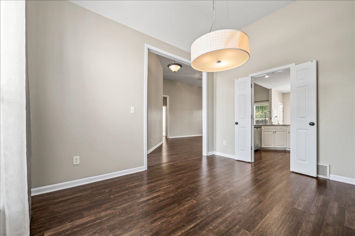 10461 Ashboro Dr Property Photo 8