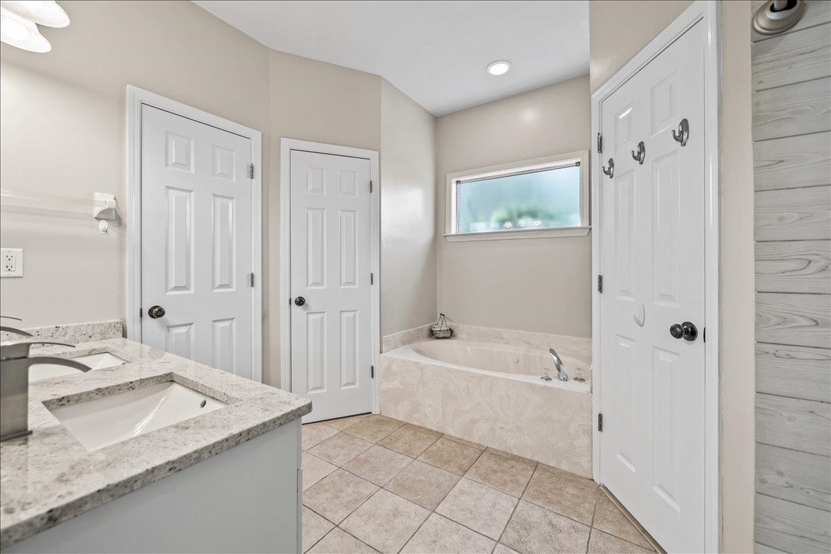 10461 Ashboro Dr Property Photo 22