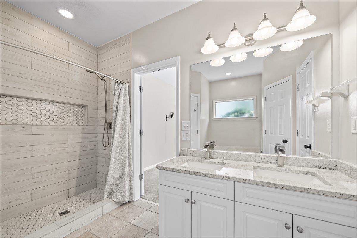10461 Ashboro Dr Property Photo 23