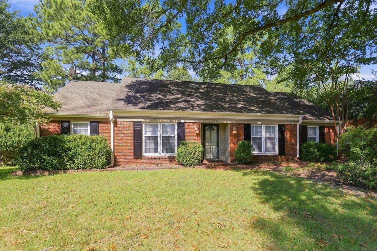 1571 ARCADIA ST Property Photo 1