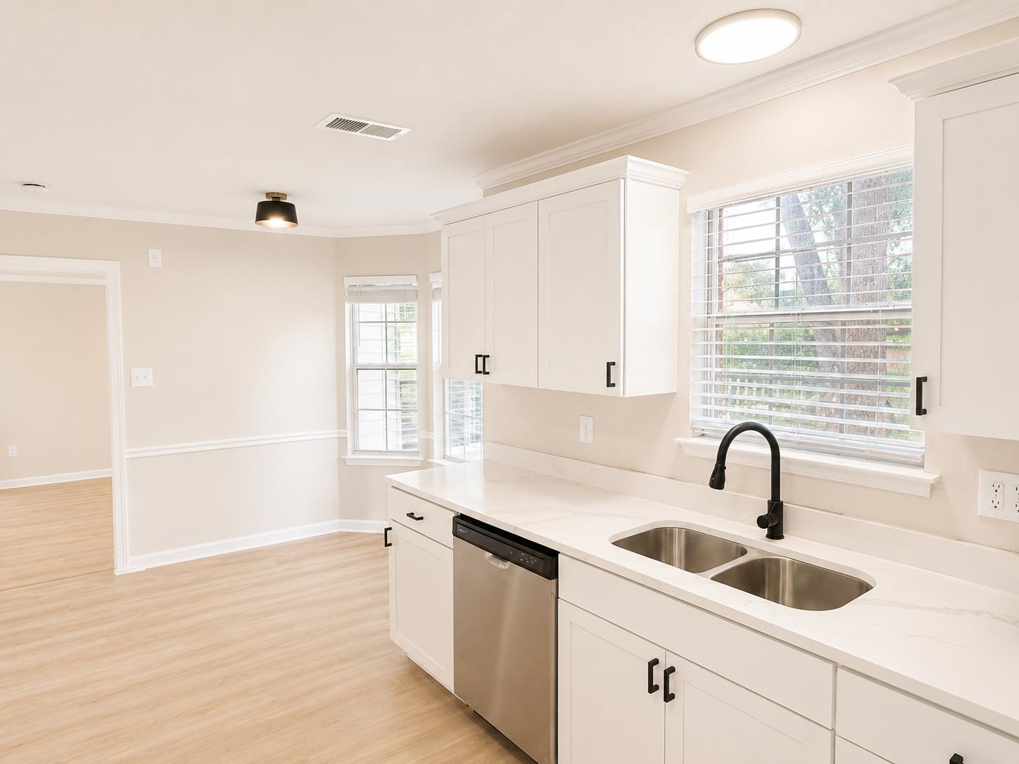 6774 Oakmoor Cir Property Photo 8