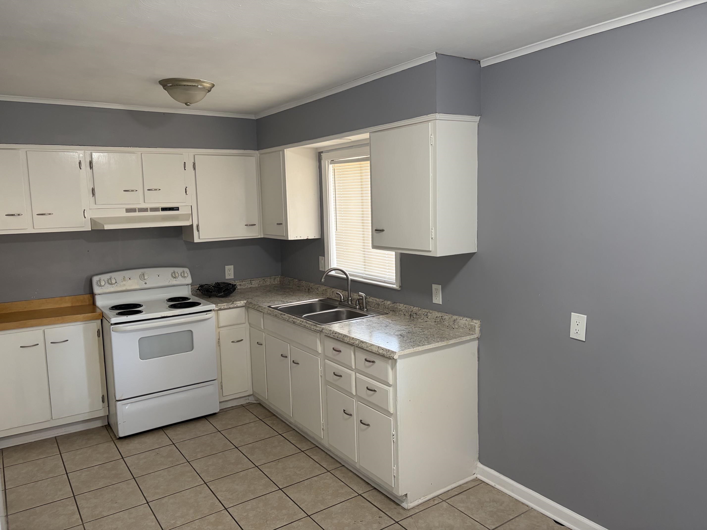 1263 Laudeen Dr 4 Property Photo 3