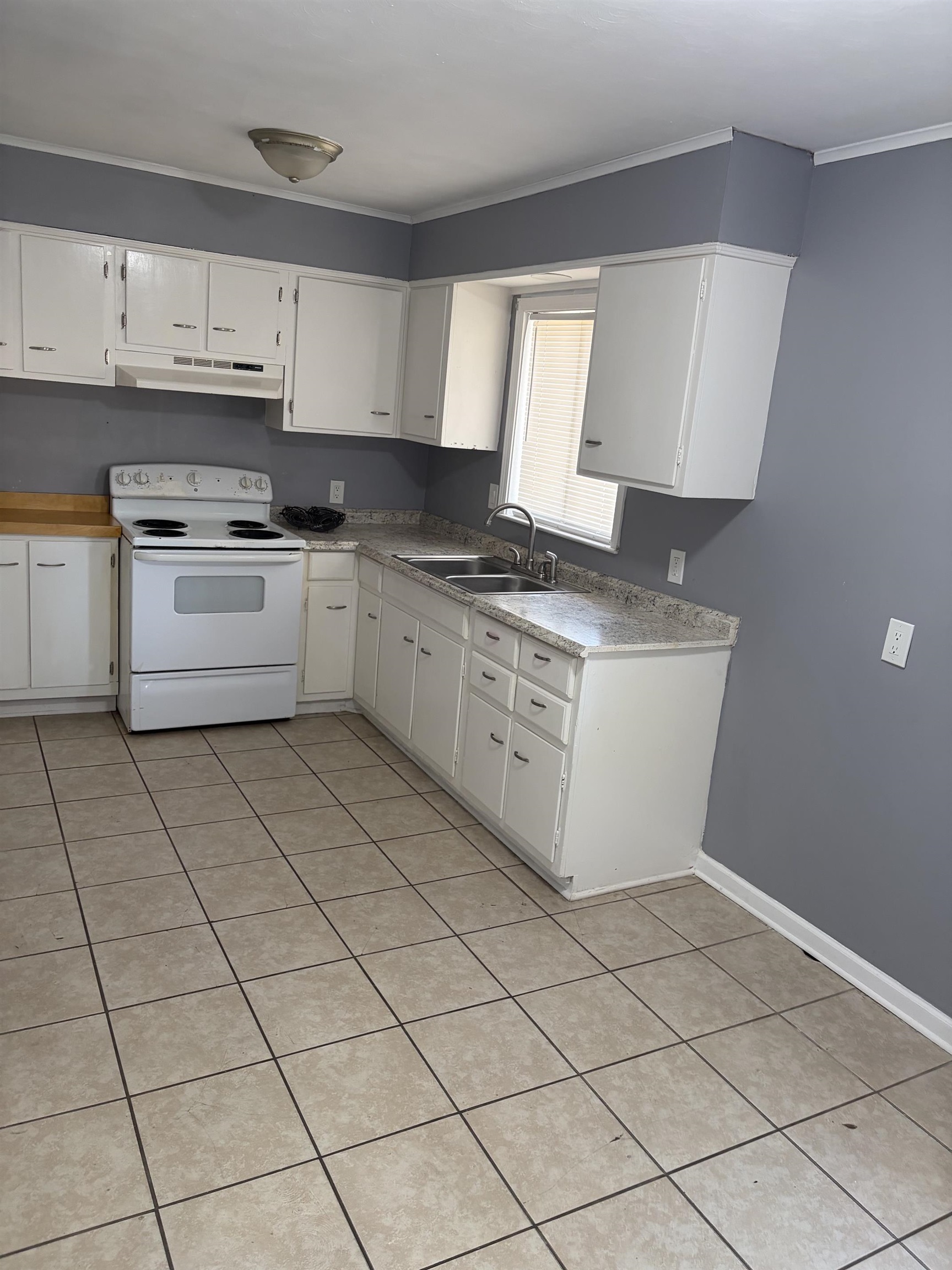 1263 Laudeen Dr 4 Property Photo 4