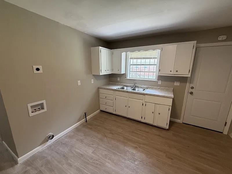 1351 Austin St Property Photo 10