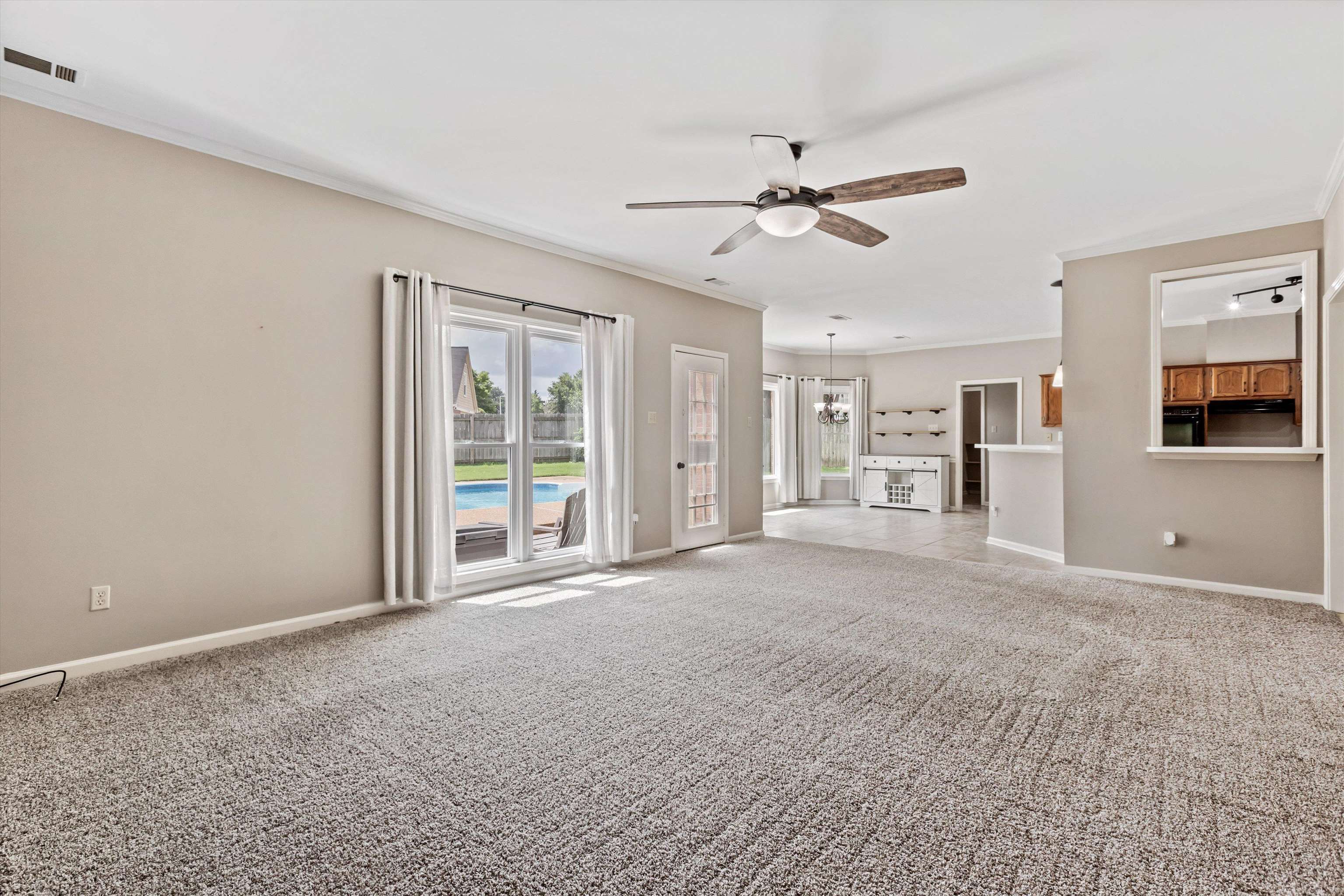 383 Nolley Dr E Property Photo 13