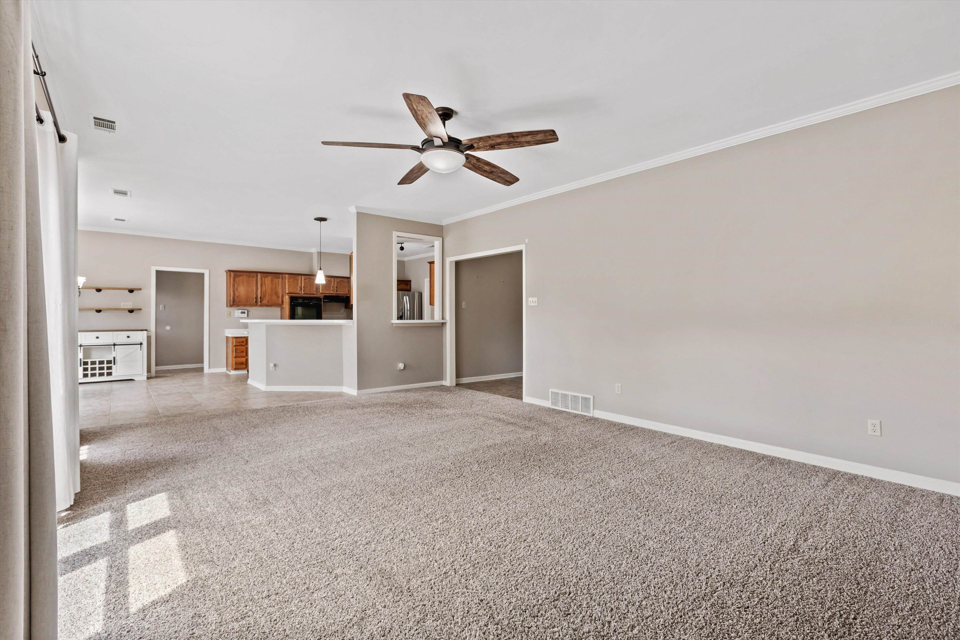 383 Nolley Dr E Property Photo 14