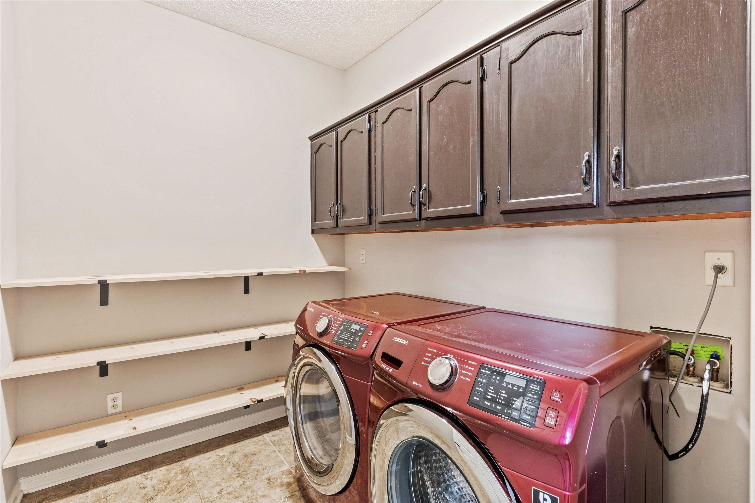 383 Nolley Dr E Property Photo 17