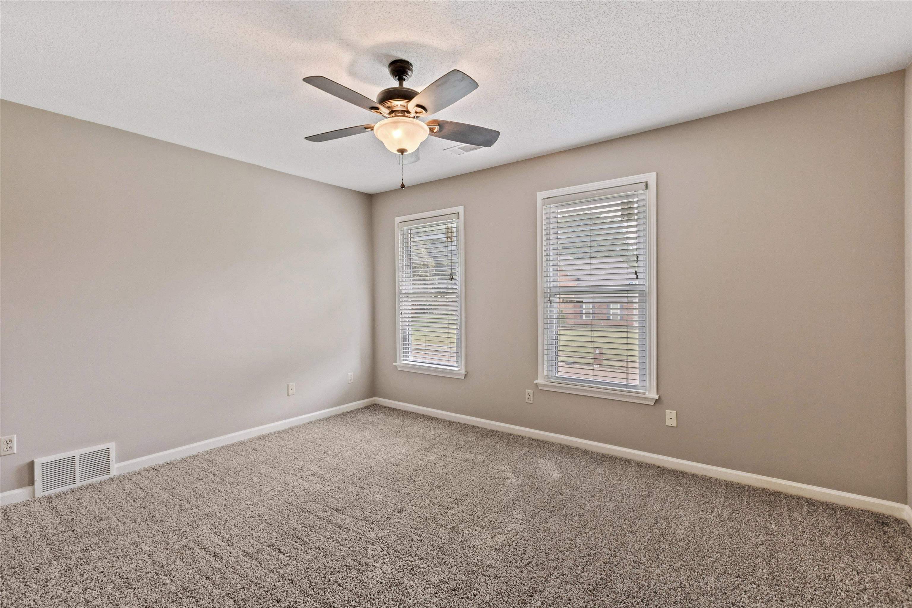 383 Nolley Dr E Property Photo 27