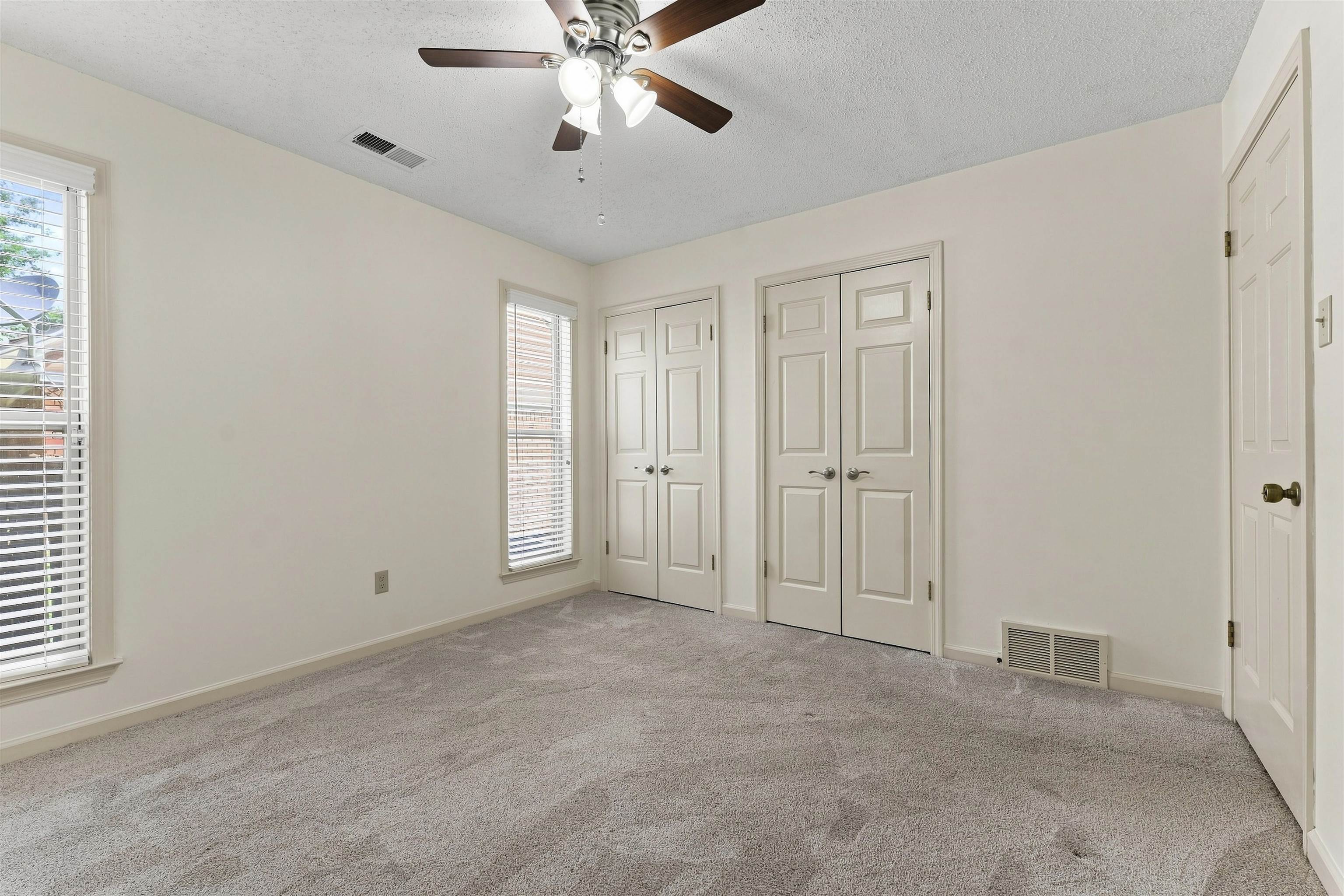 2425 Fairway Oaks Dr Property Photo 20