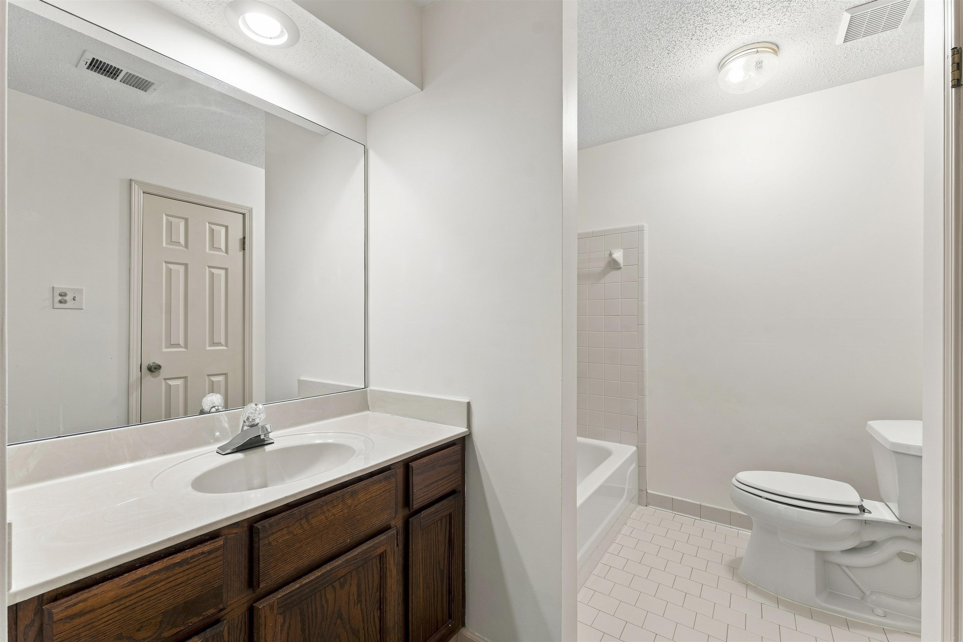 2425 Fairway Oaks Dr Property Photo 21