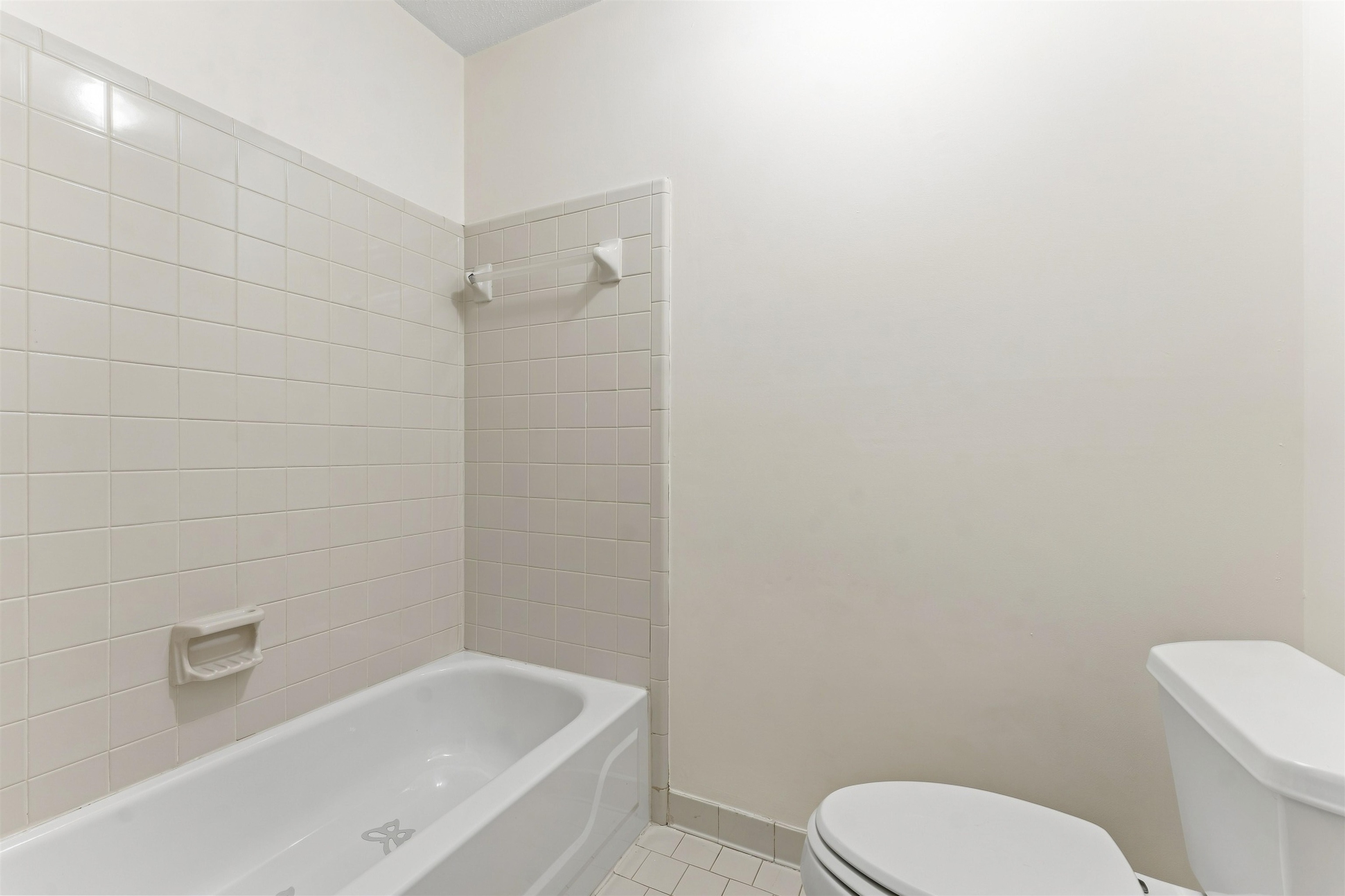 2425 Fairway Oaks Dr Property Photo 22
