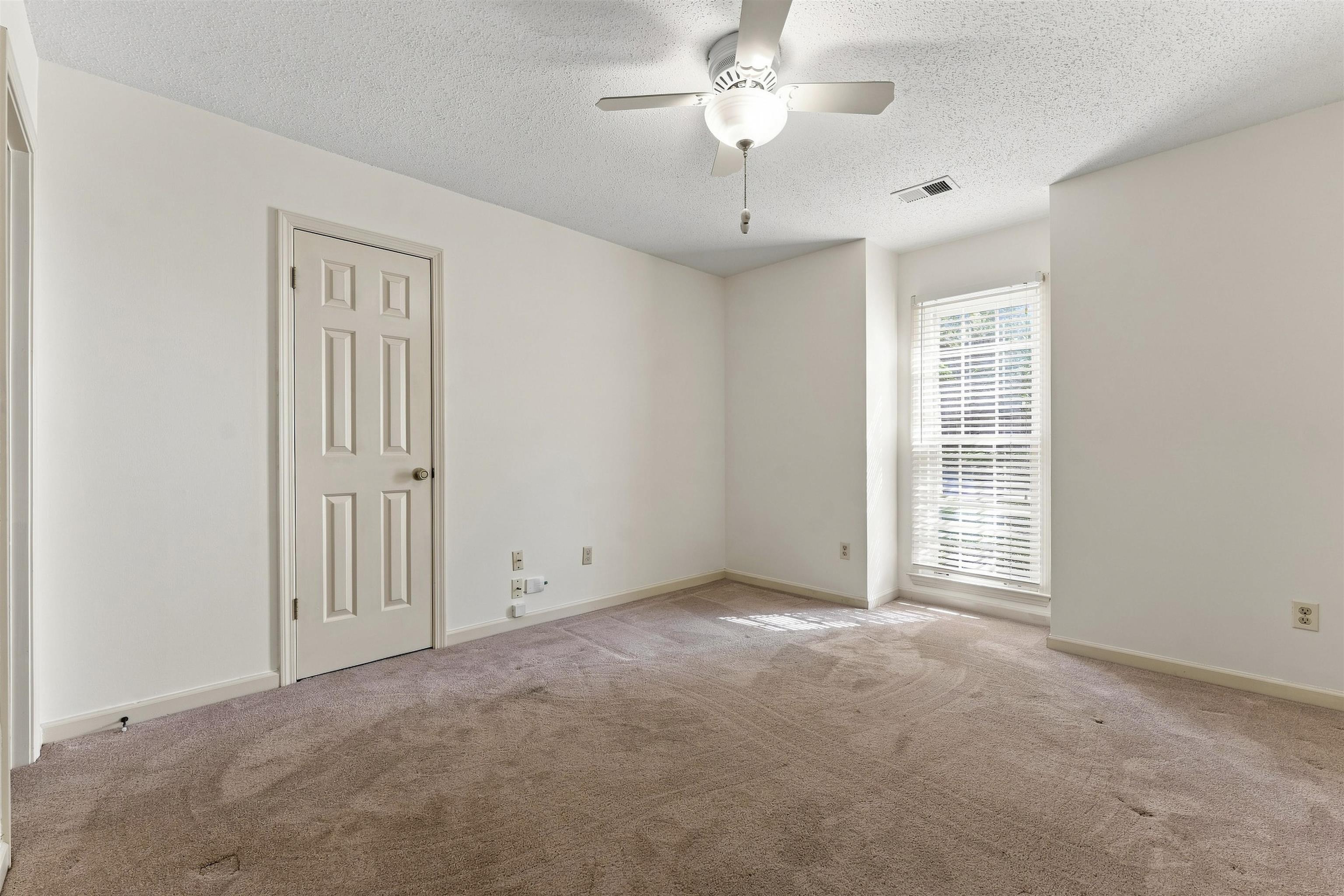 2425 Fairway Oaks Dr Property Photo 23