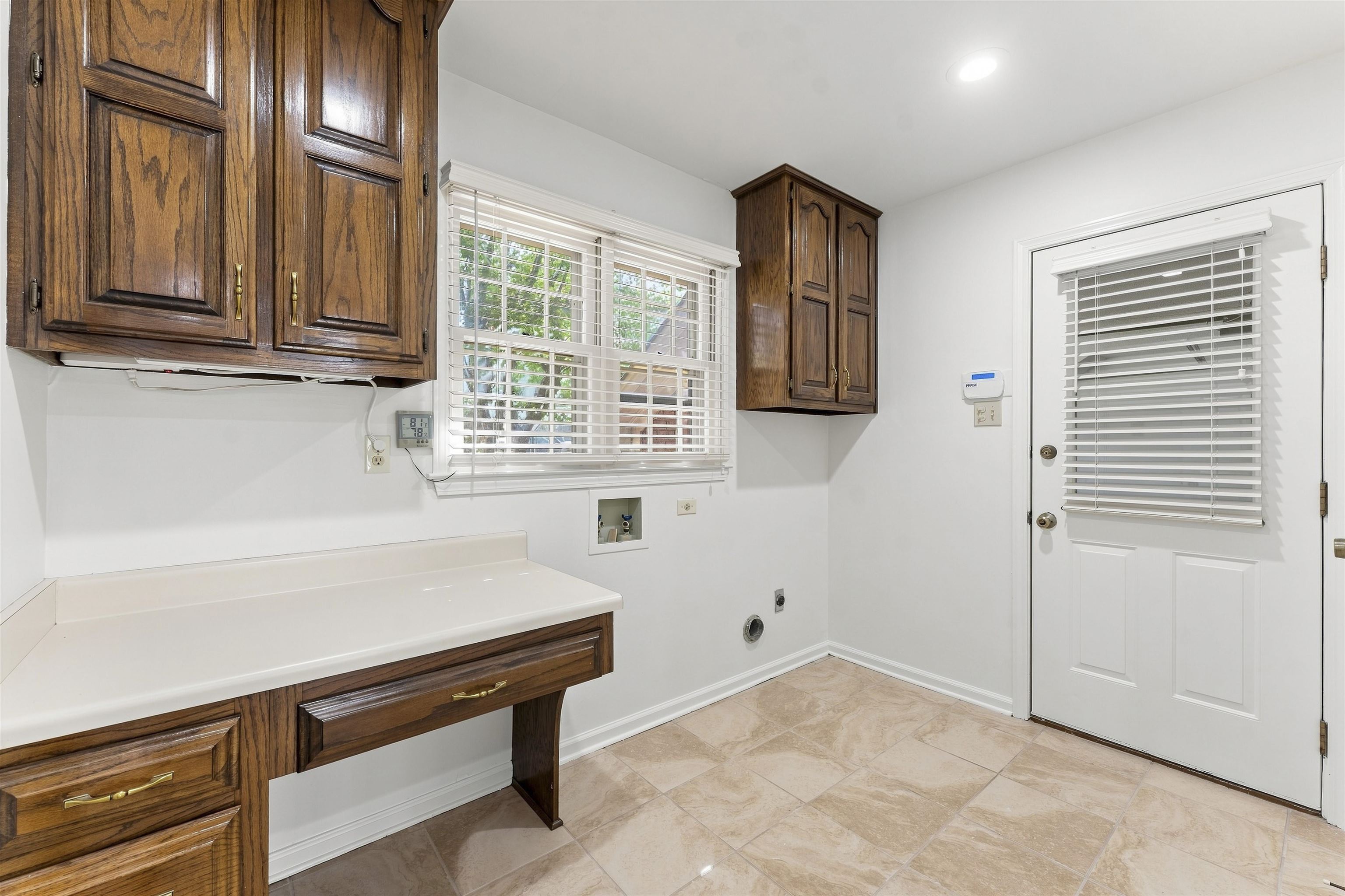 2425 Fairway Oaks Dr Property Photo 25