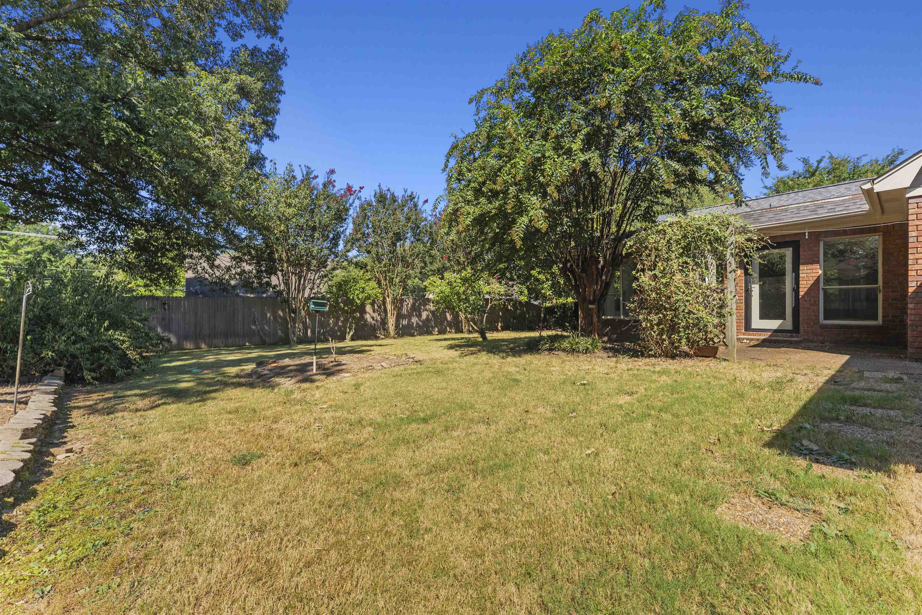 2425 Fairway Oaks Dr Property Photo 27