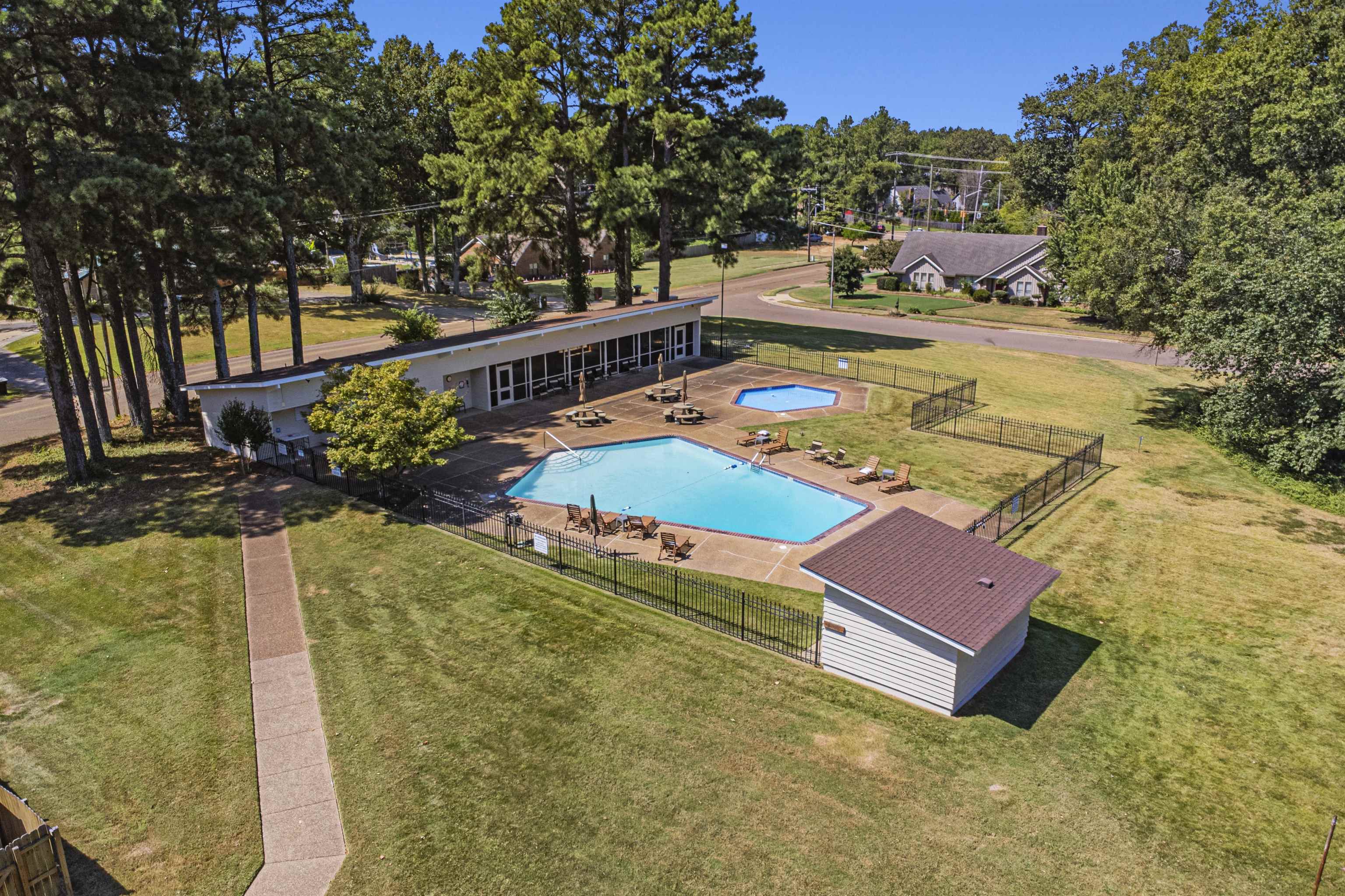 2425 Fairway Oaks Dr Property Photo 30