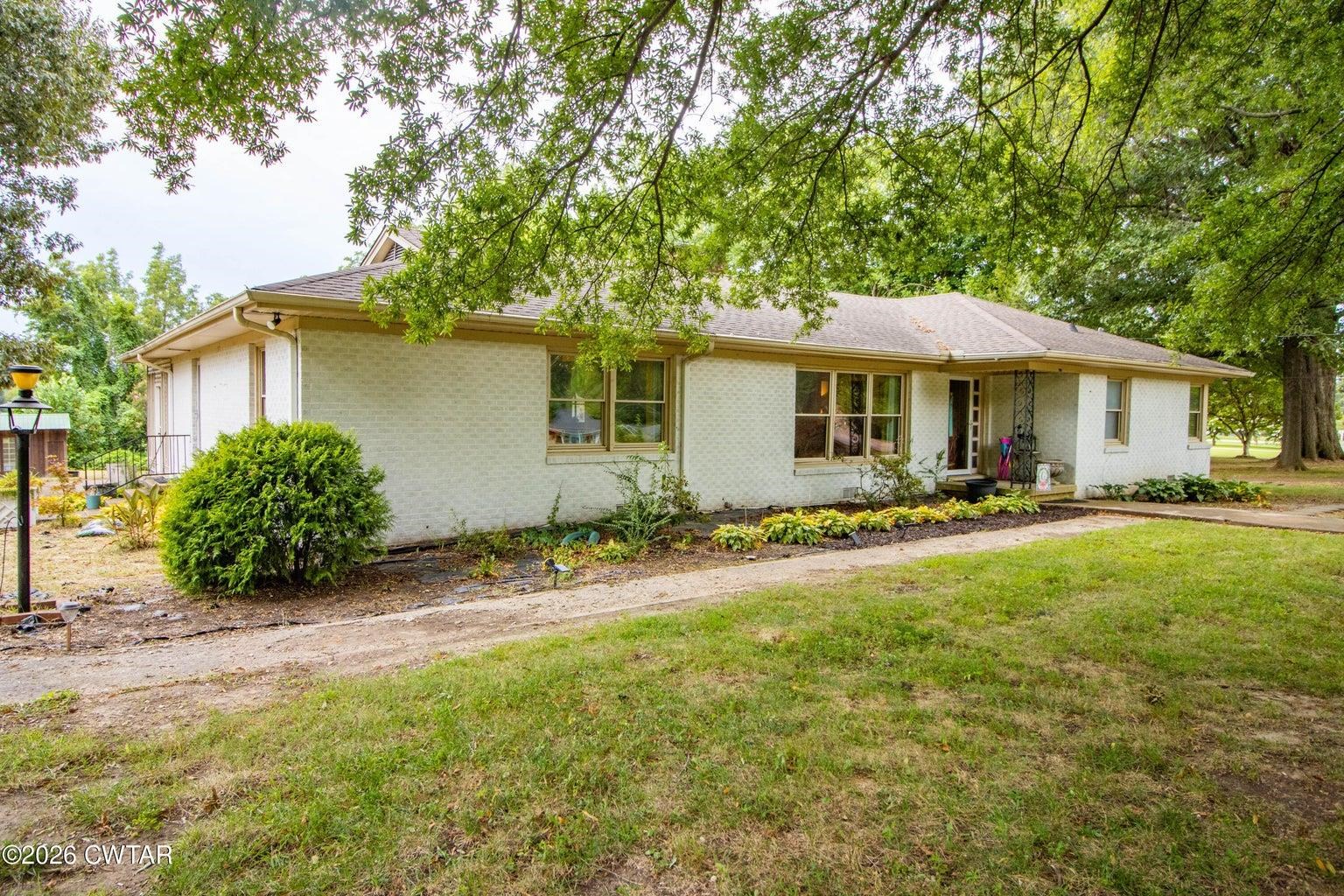 321 Lackey Ln Property Photo 6