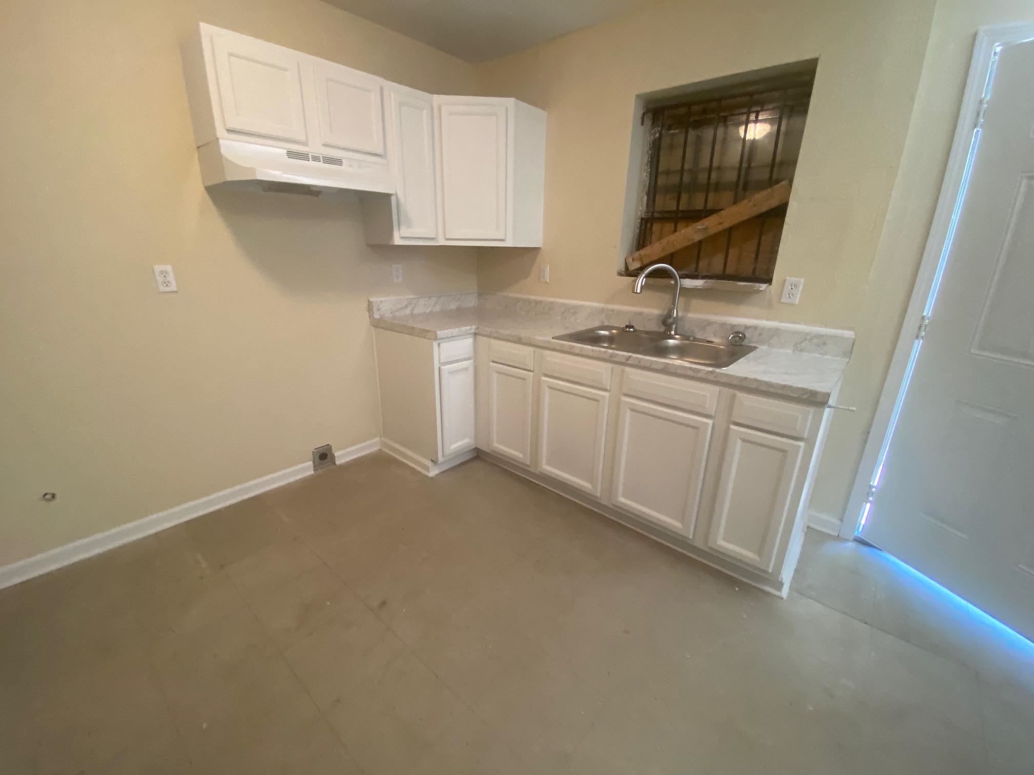 469 E Olive Ave Property Photo 2