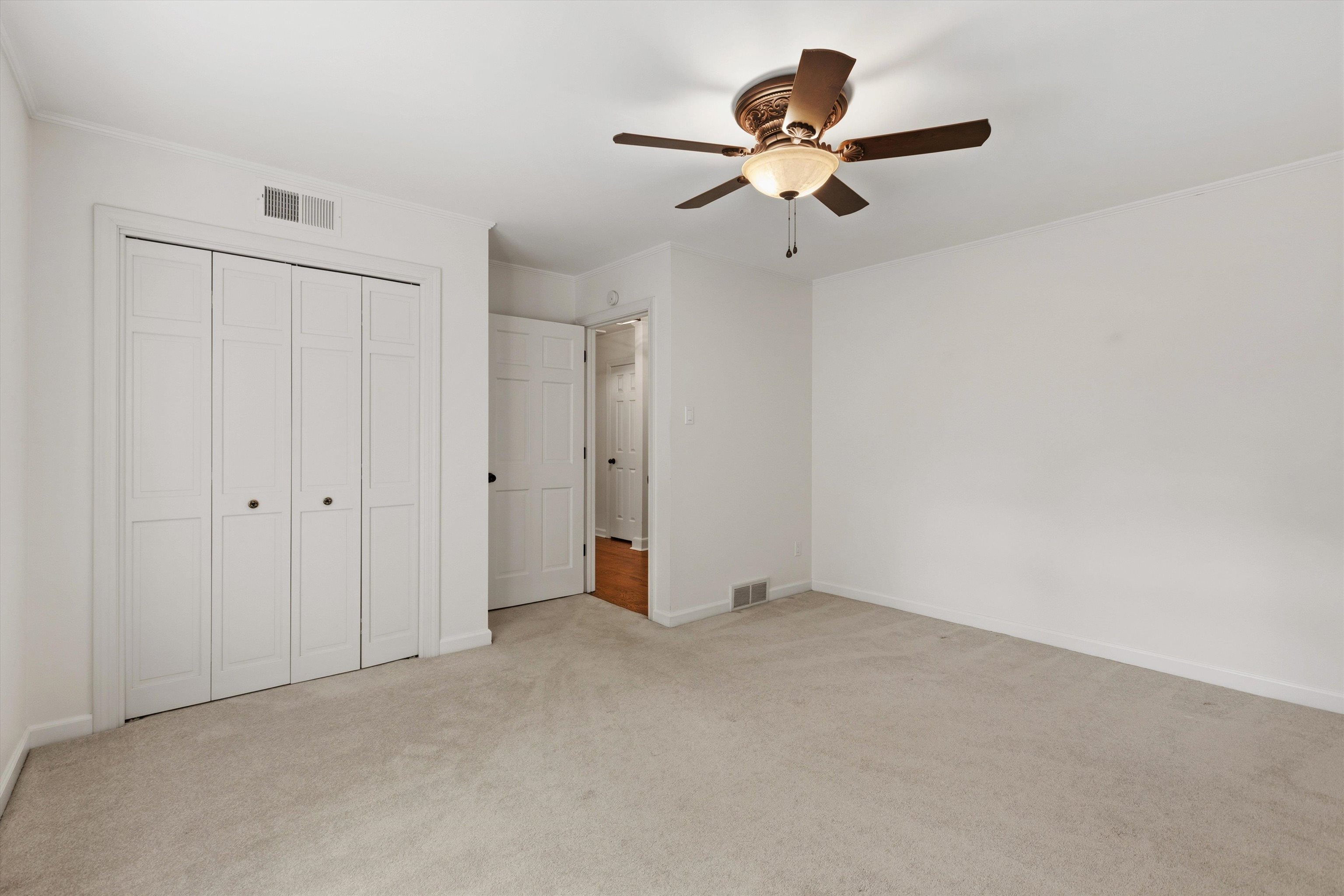 7253 Stamford Dr Property Photo 22