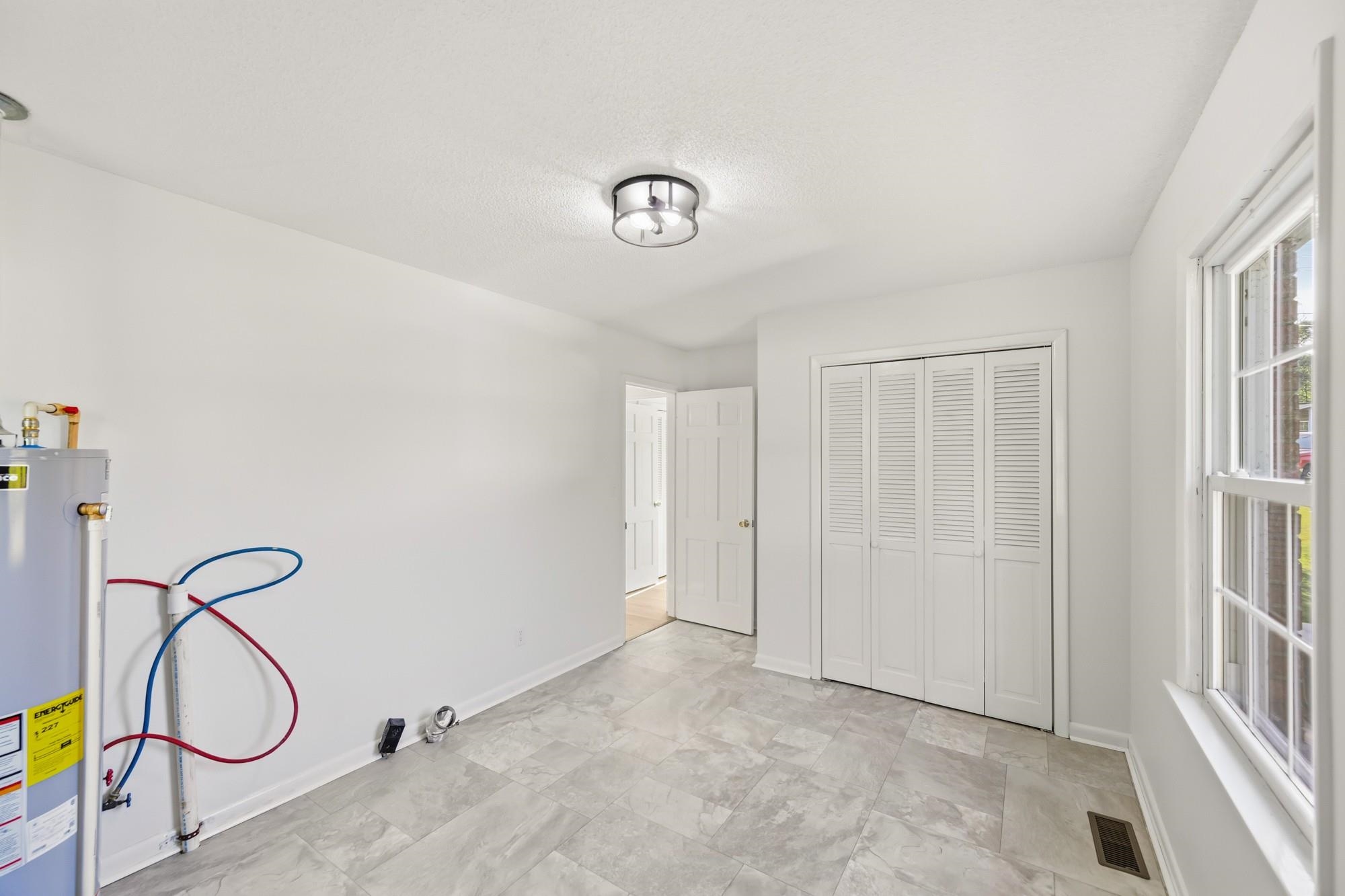 691 E Poplar Dr Property Photo 23