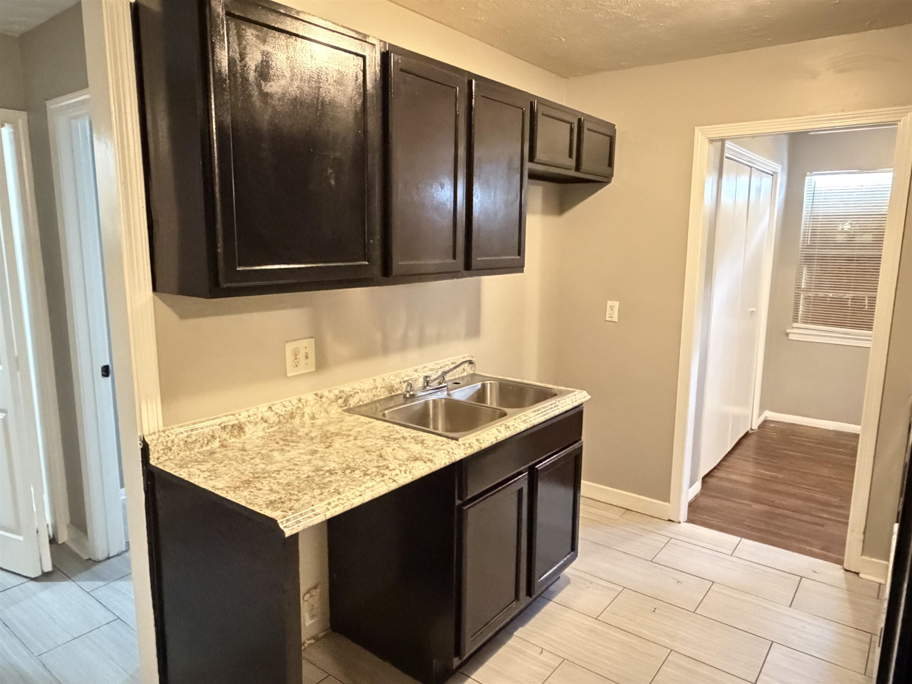 3649 Suzanne Dr Property Photo 12