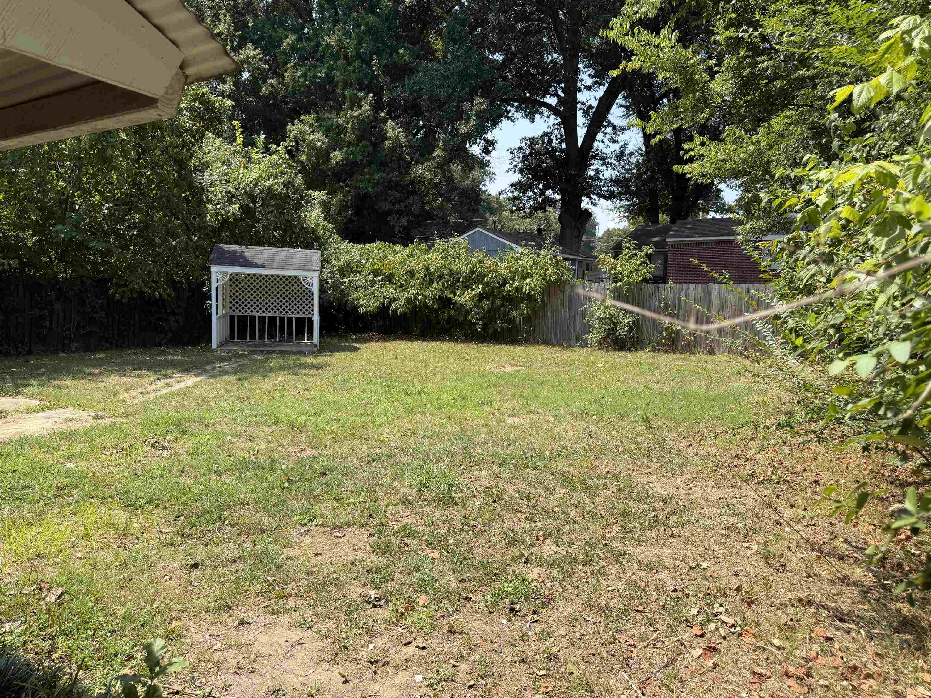 3649 Suzanne Dr Property Photo 25