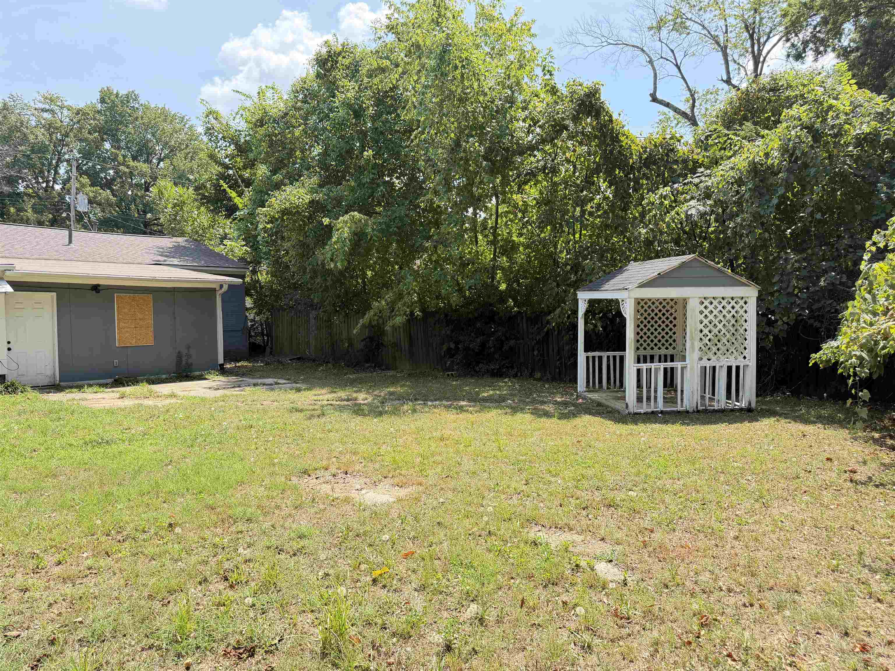 3649 Suzanne Dr Property Photo 27
