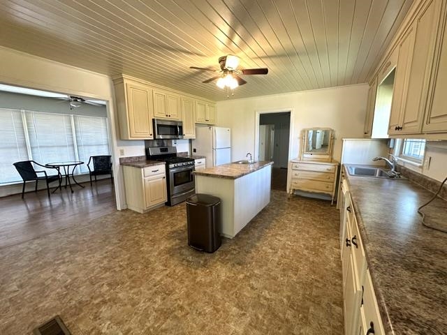 1105 Pinhook Dr Property Photo 12