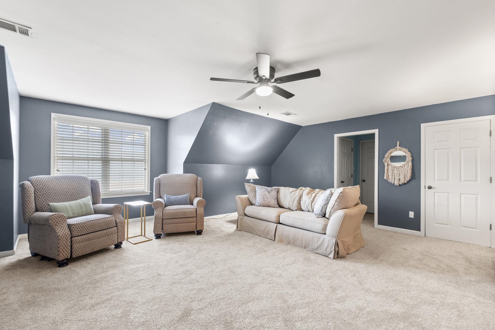 9424 Laurel Hill Dr Property Photo 33