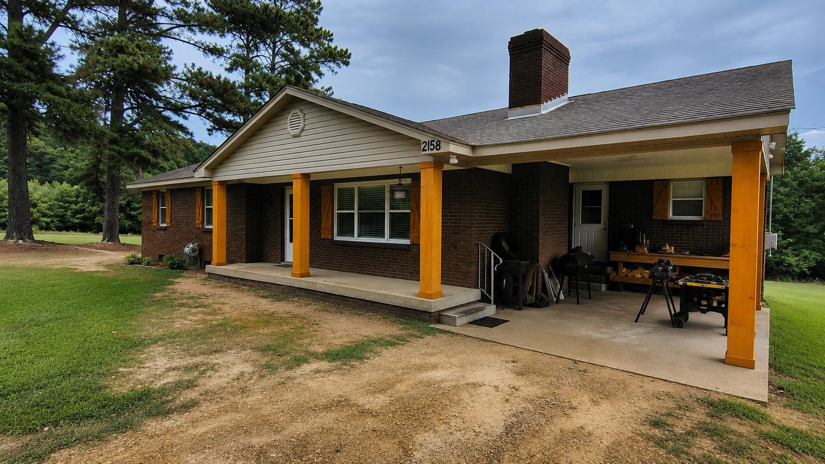 2158 Barlow Rd Property Photo 1