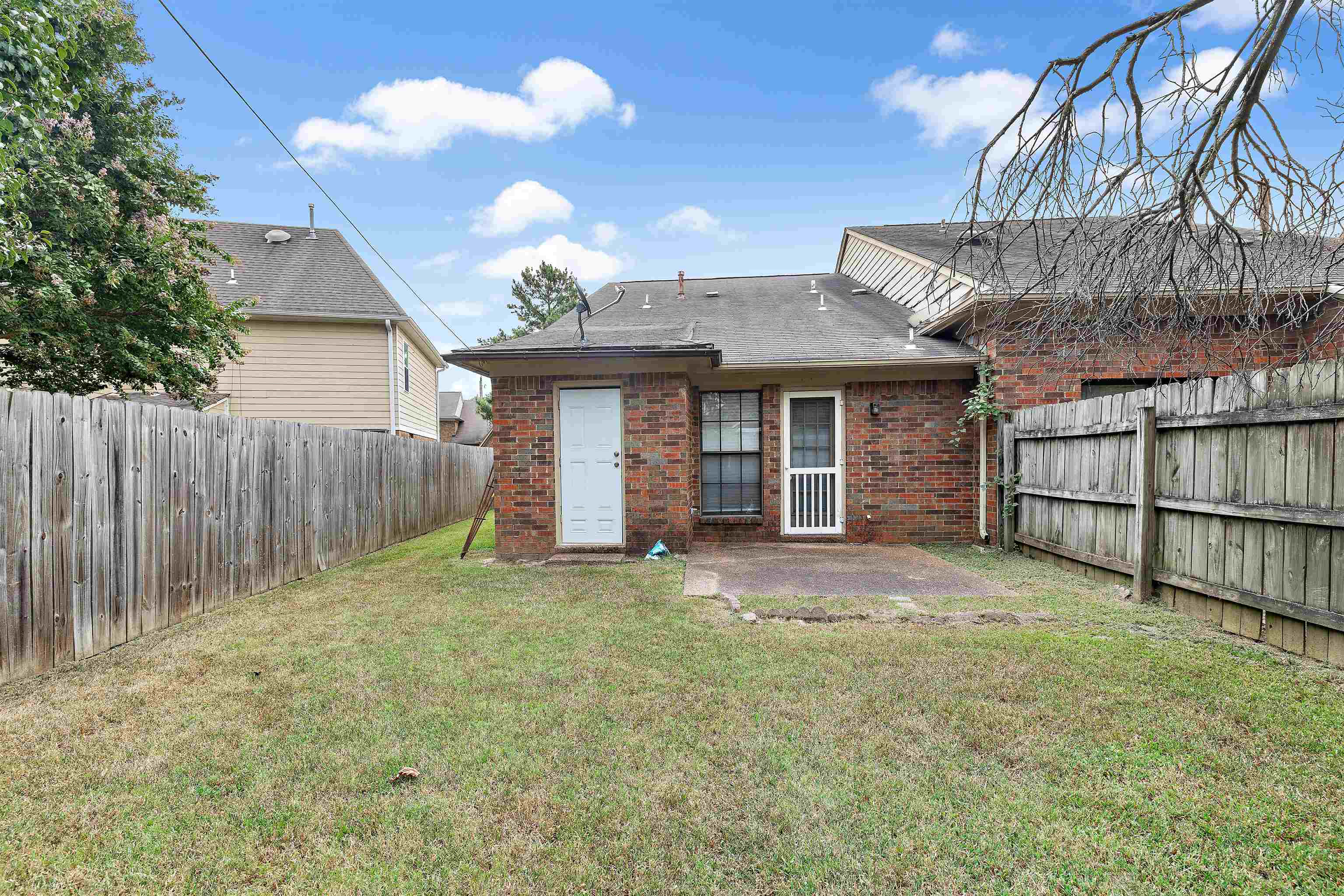 1613 Oaken Bucket Dr Property Photo 7