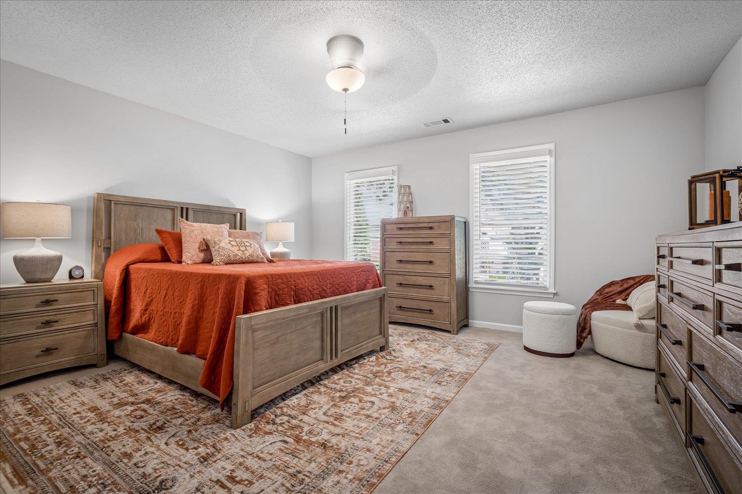 1563 Collingham Dr Property Photo 19