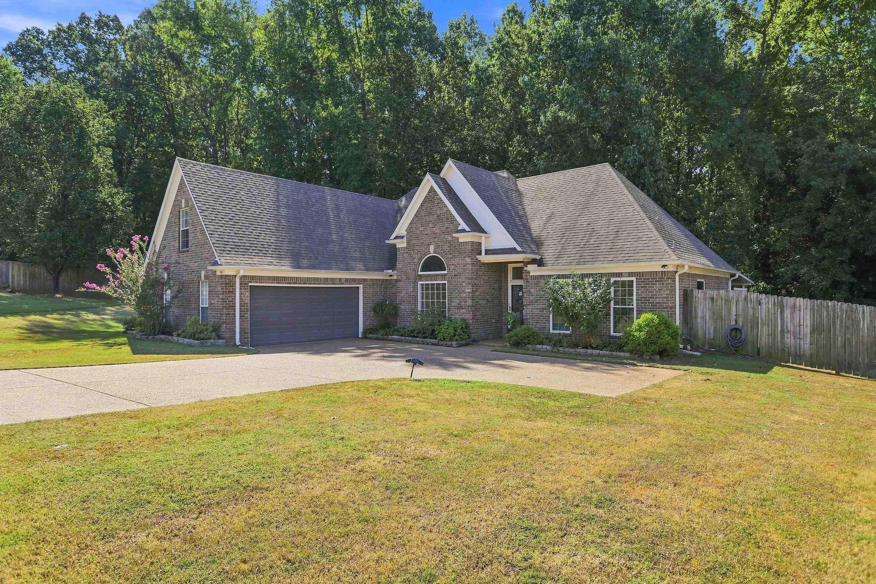 50 Brookhaven Ln Property Photo 1