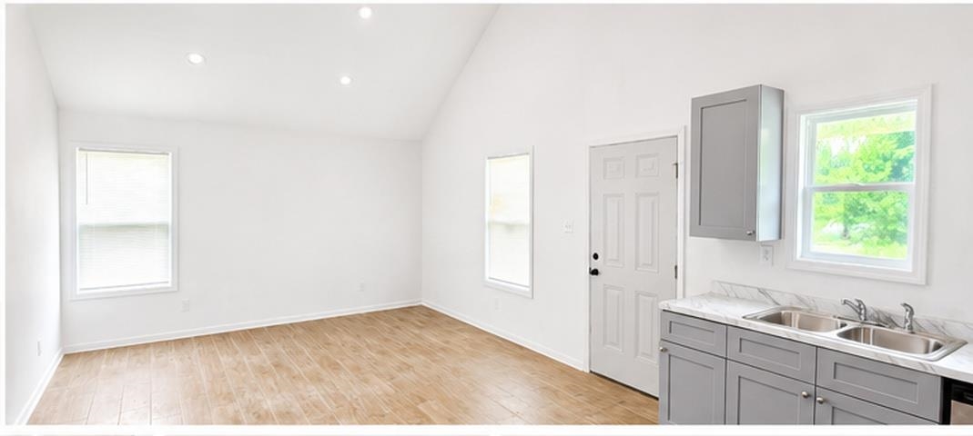 589 W Gilleas Rd Property Photo 4