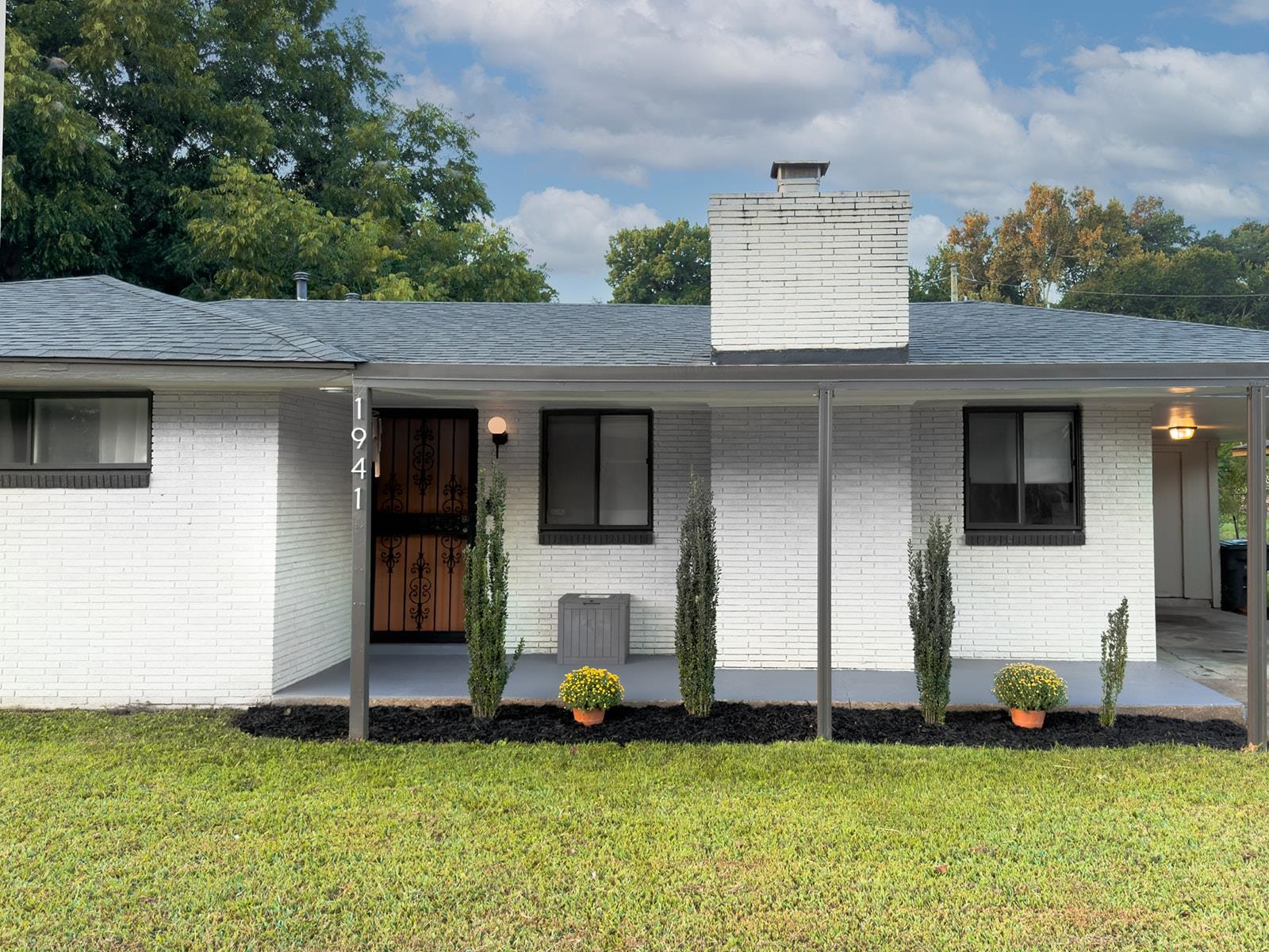 1941 Edward Ave Property Photo 2