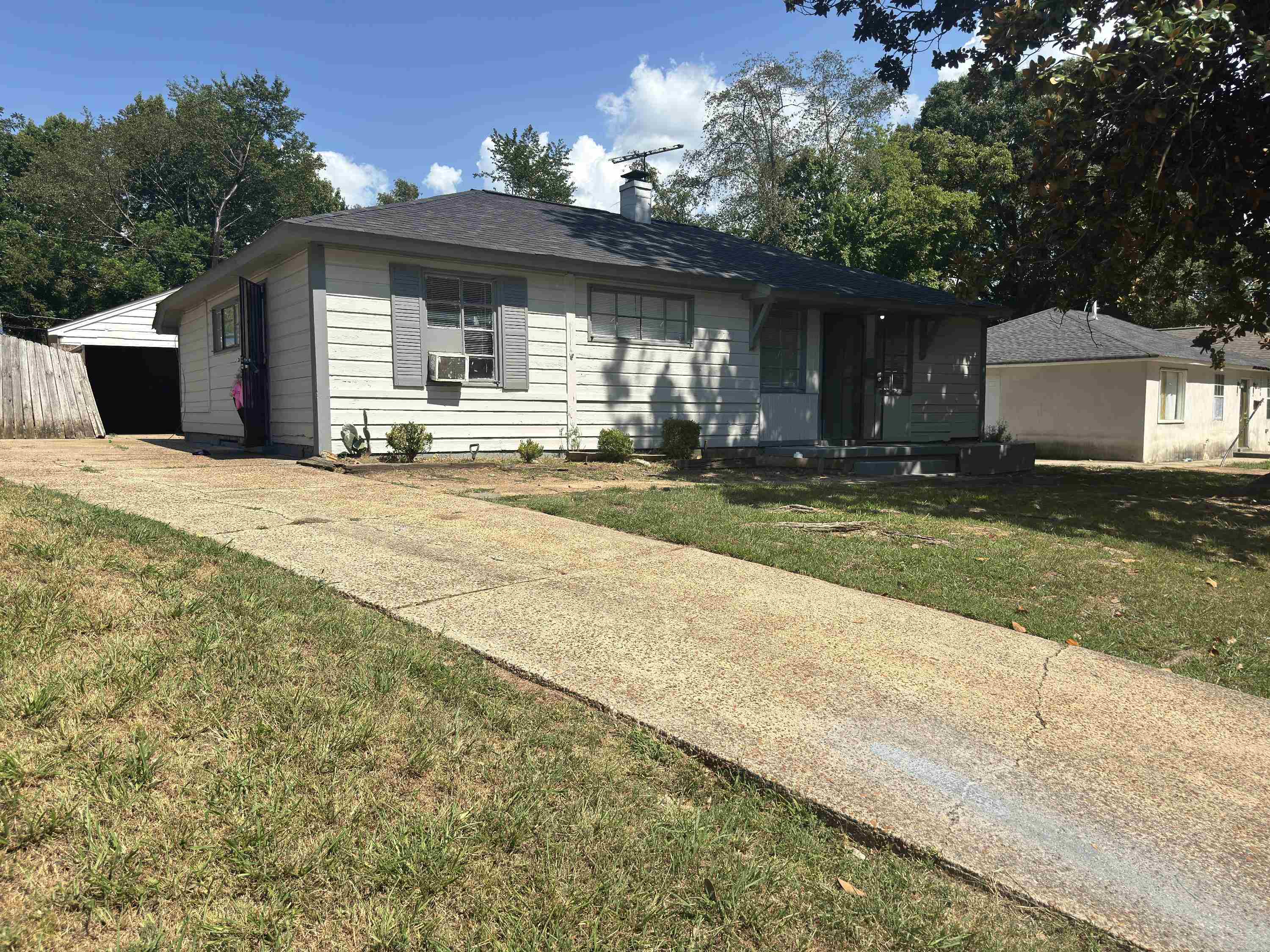 1770 Sugarloaf St Property Photo 2