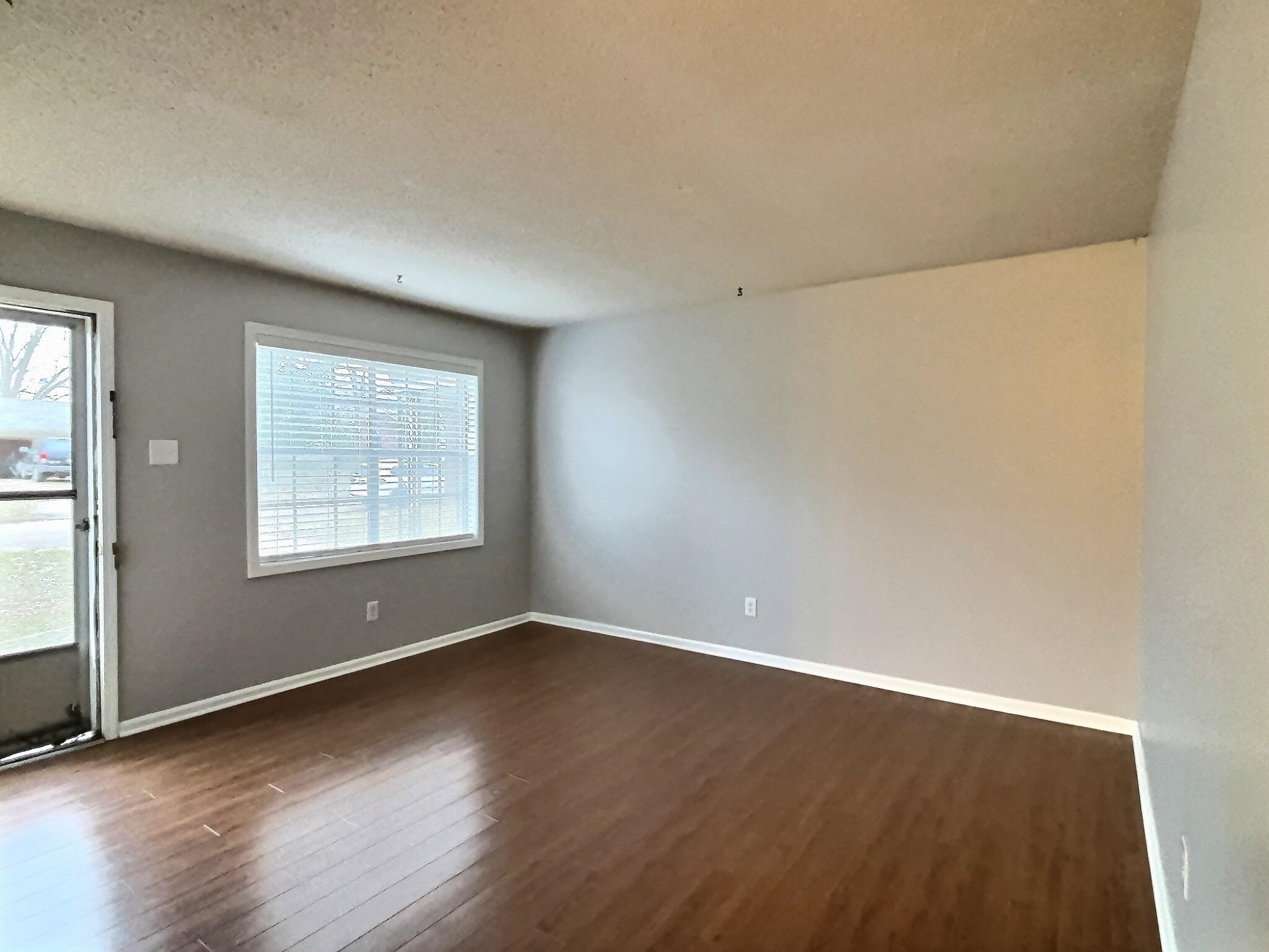 955 Poplar Leaf Rd Property Photo 11