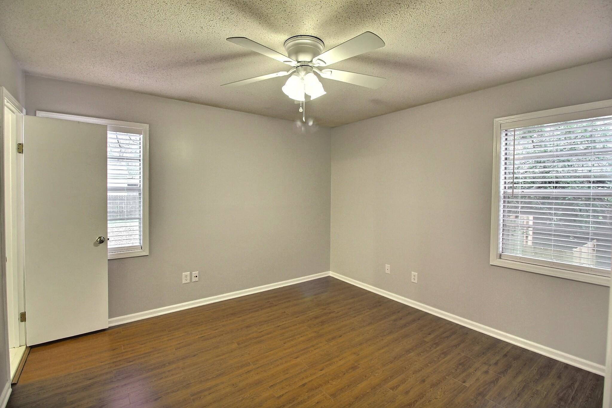 955 Poplar Leaf Rd Property Photo 13