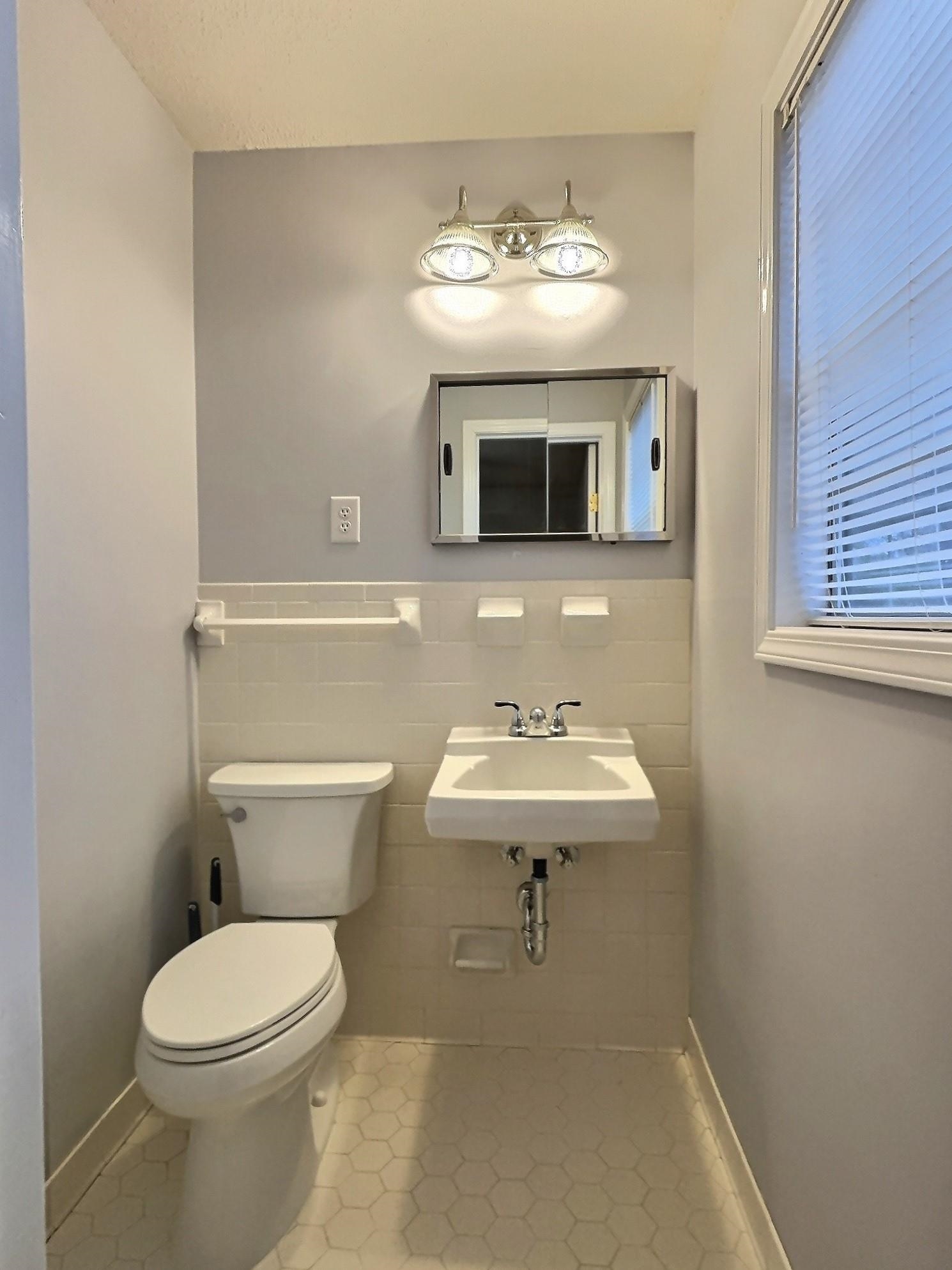 955 Poplar Leaf Rd Property Photo 14