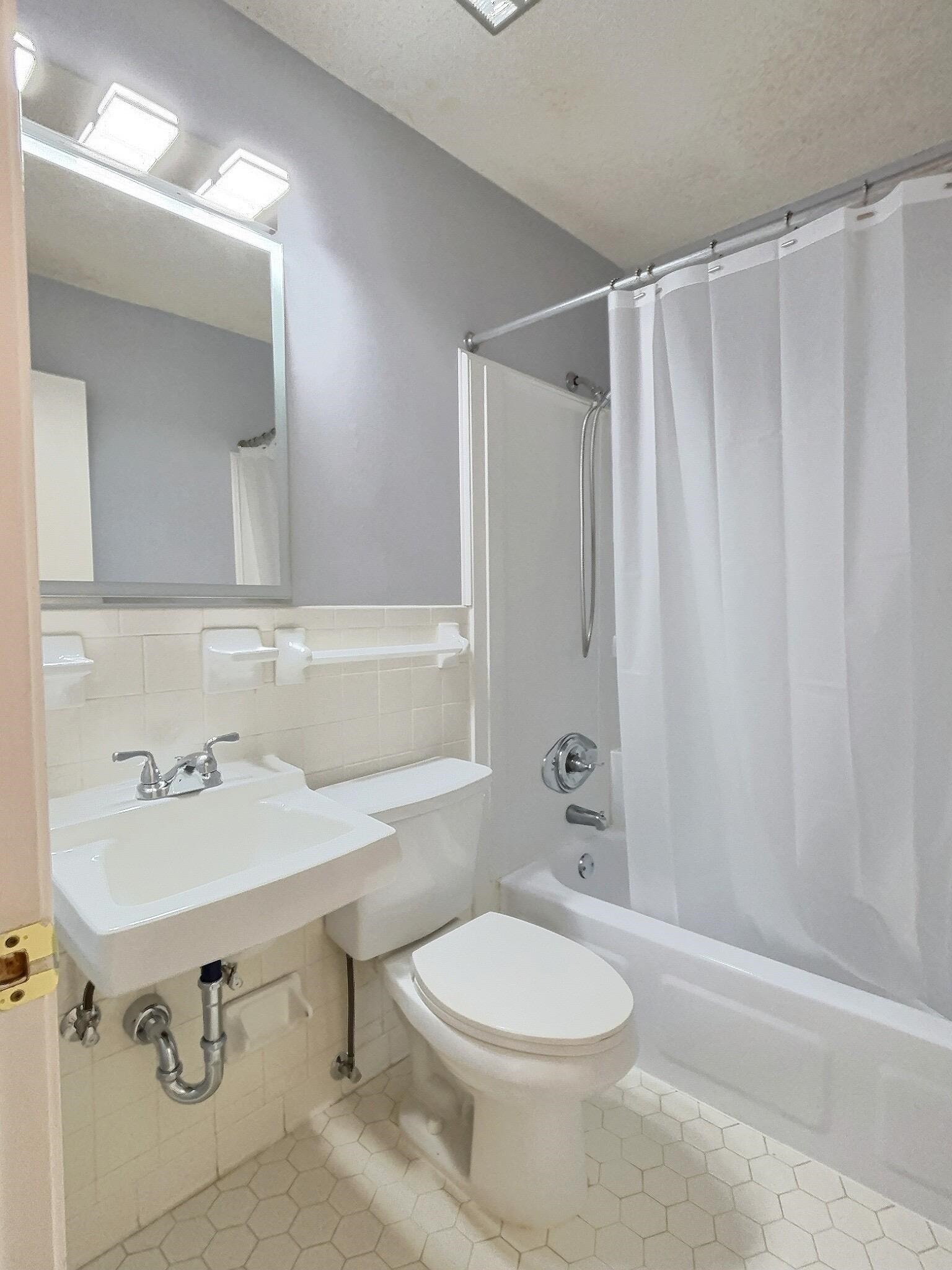 955 Poplar Leaf Rd Property Photo 16