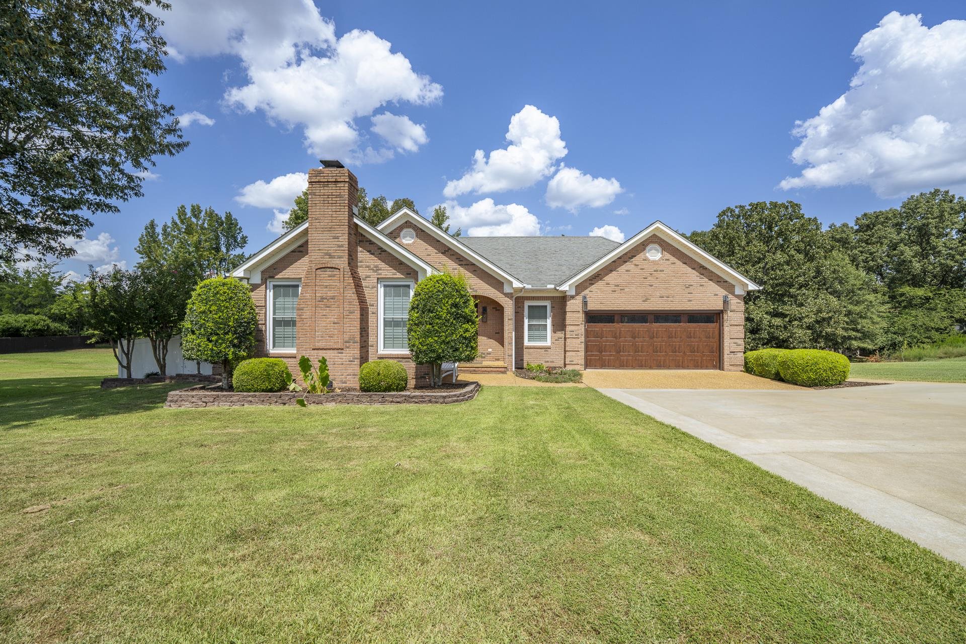 350 Yeiser Dr Property Photo 2