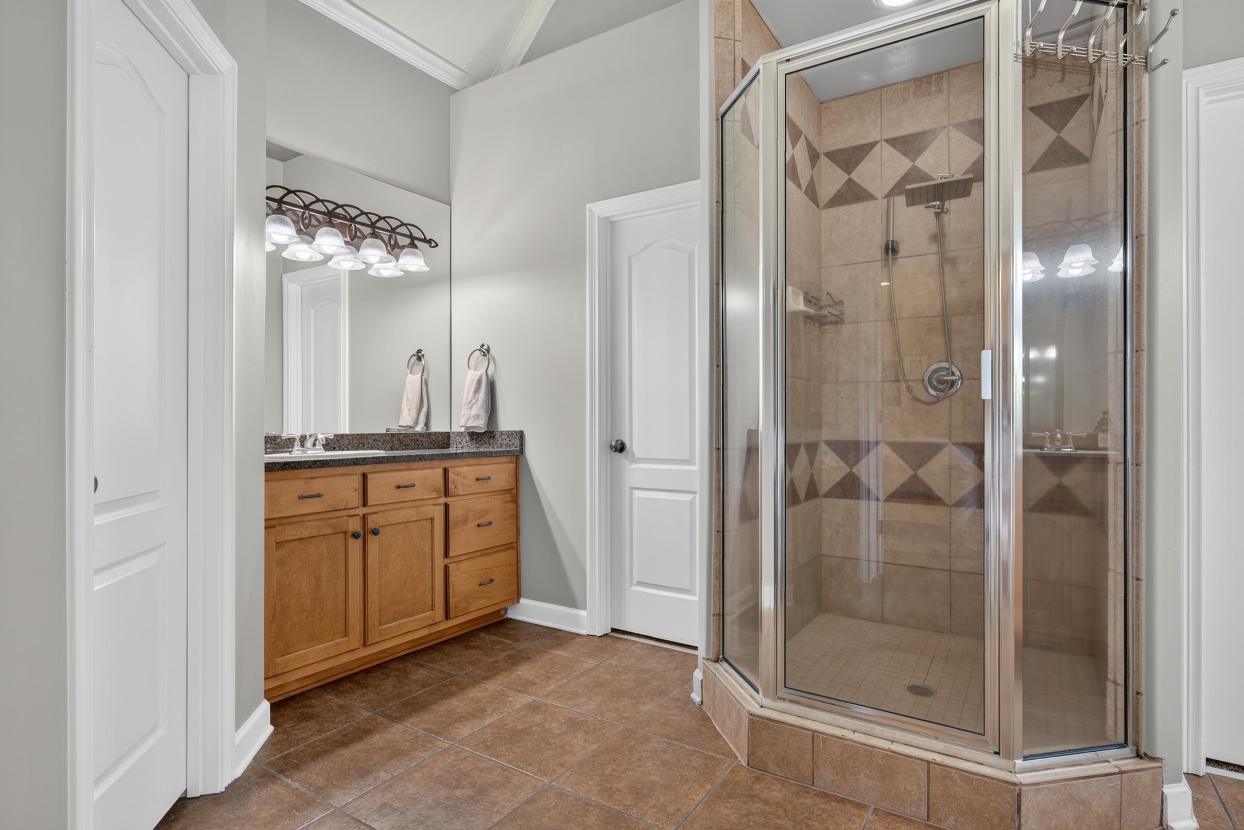 4426 Ravenwood Oak Dr Property Photo 18