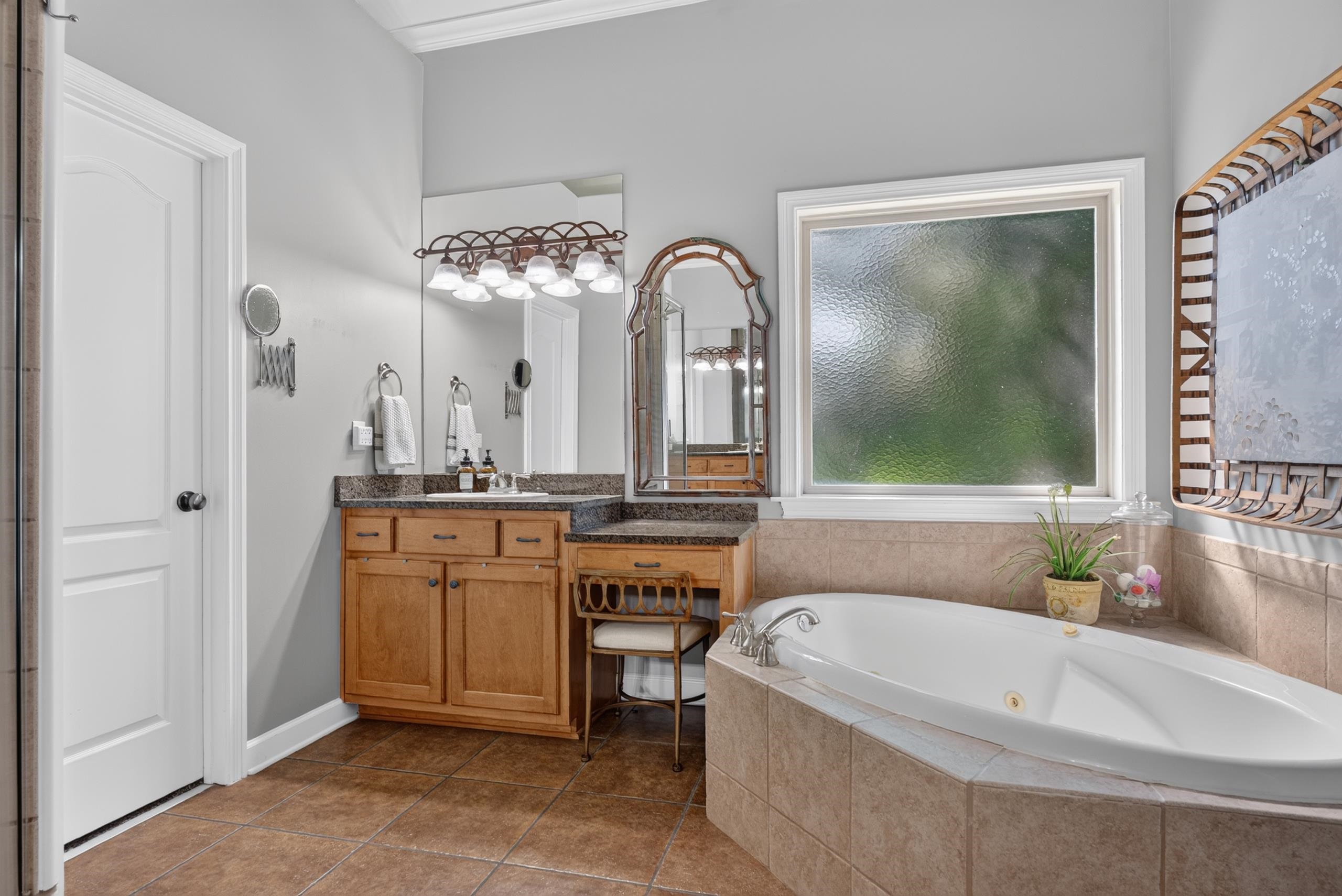 4426 Ravenwood Oak Dr Property Photo 19