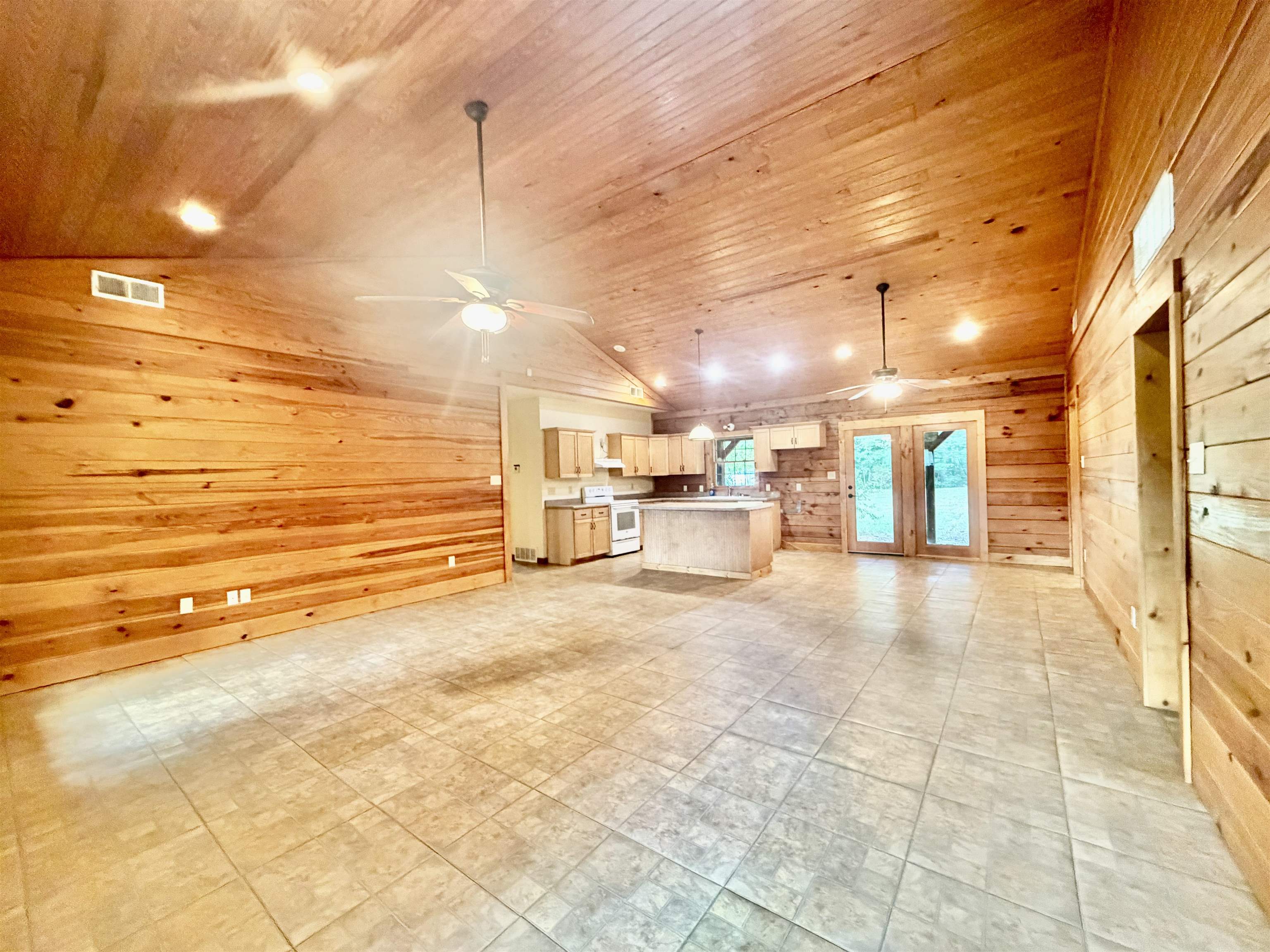 1155 Asbury Dr Property Photo 3