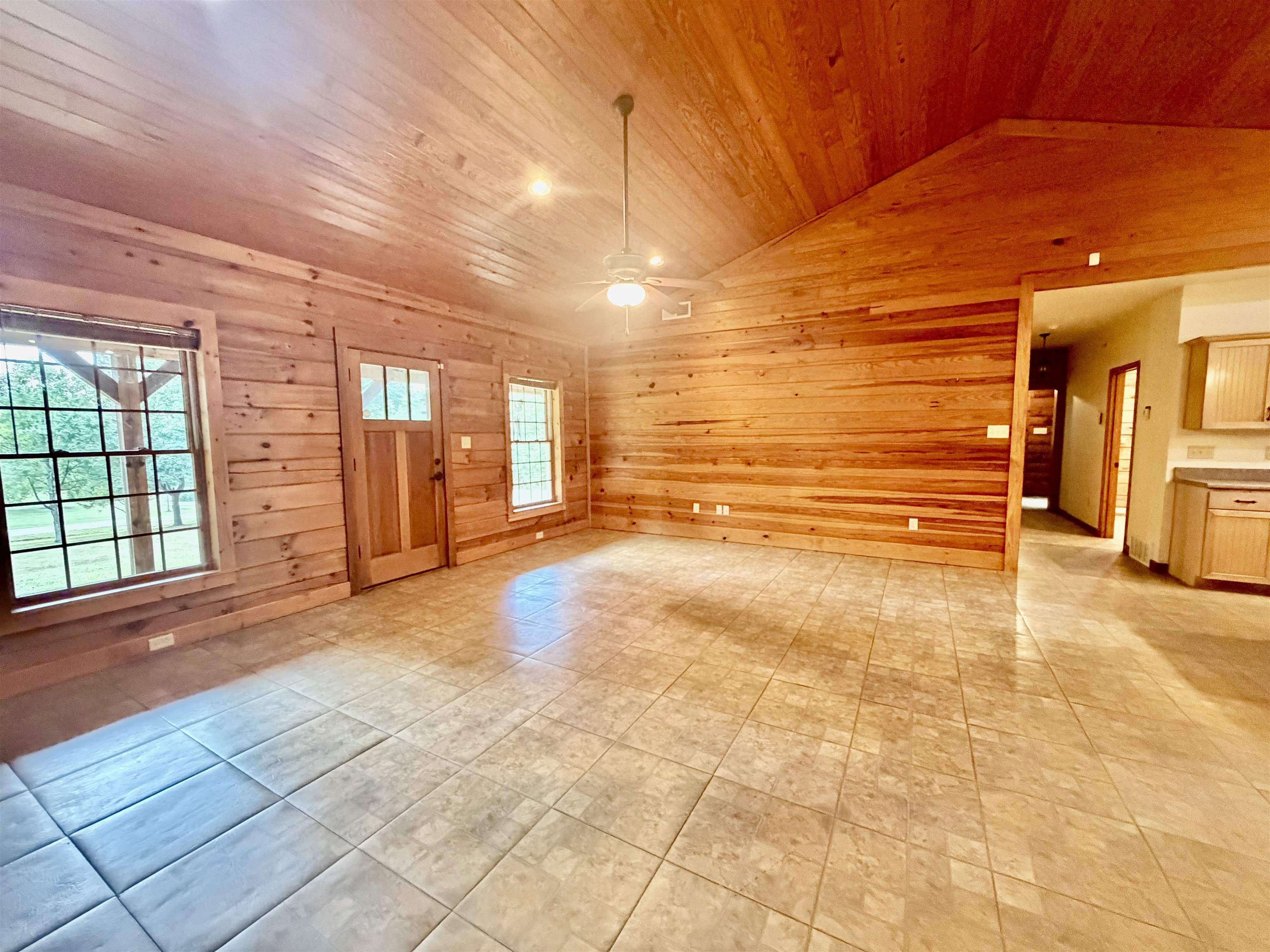 1155 Asbury Dr Property Photo 4