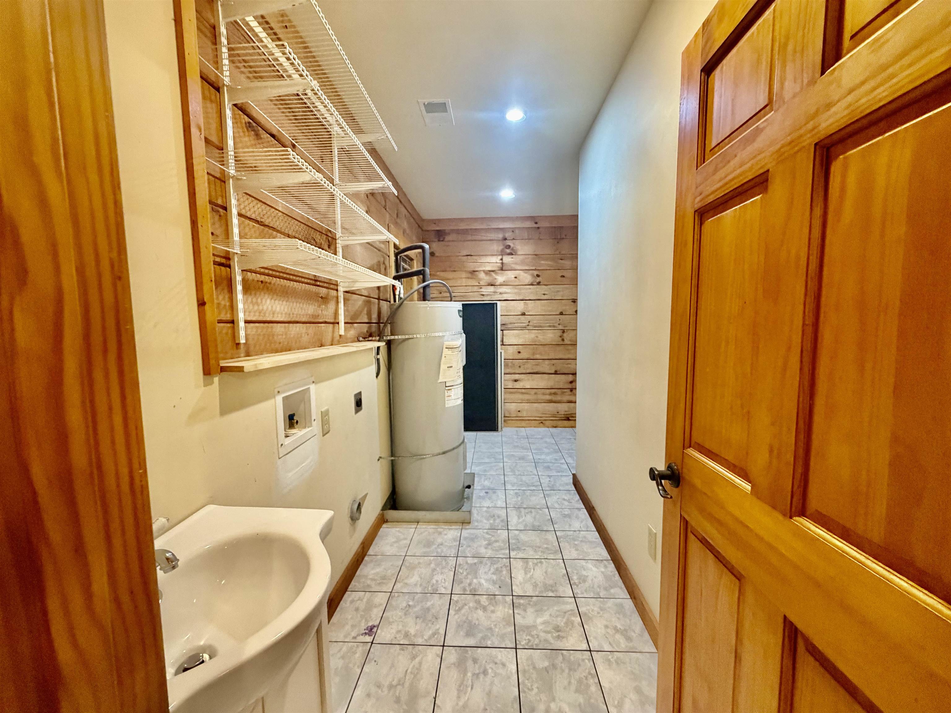 1155 Asbury Dr Property Photo 5
