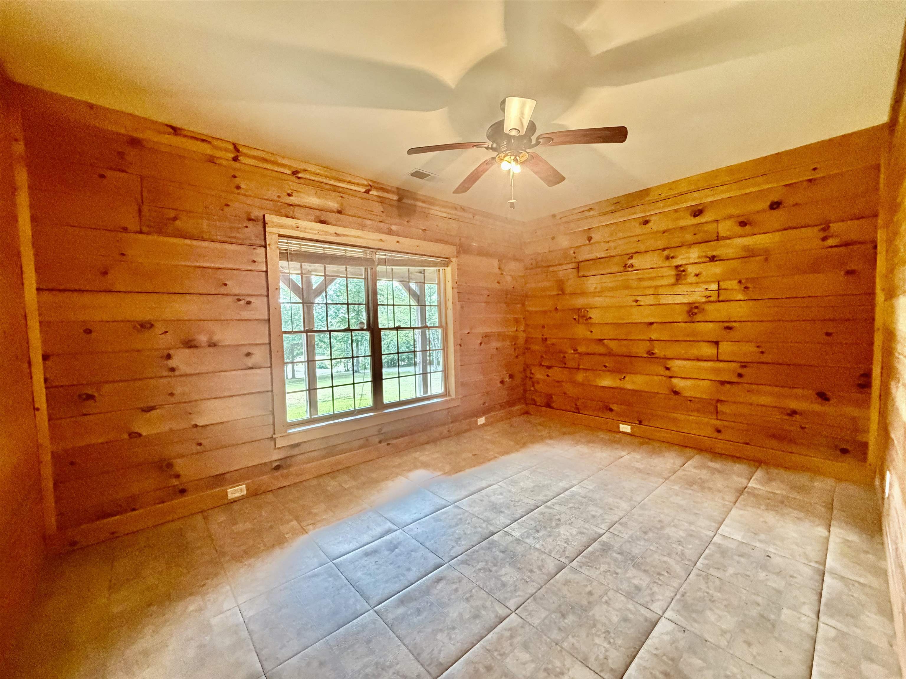 1155 Asbury Dr Property Photo 14