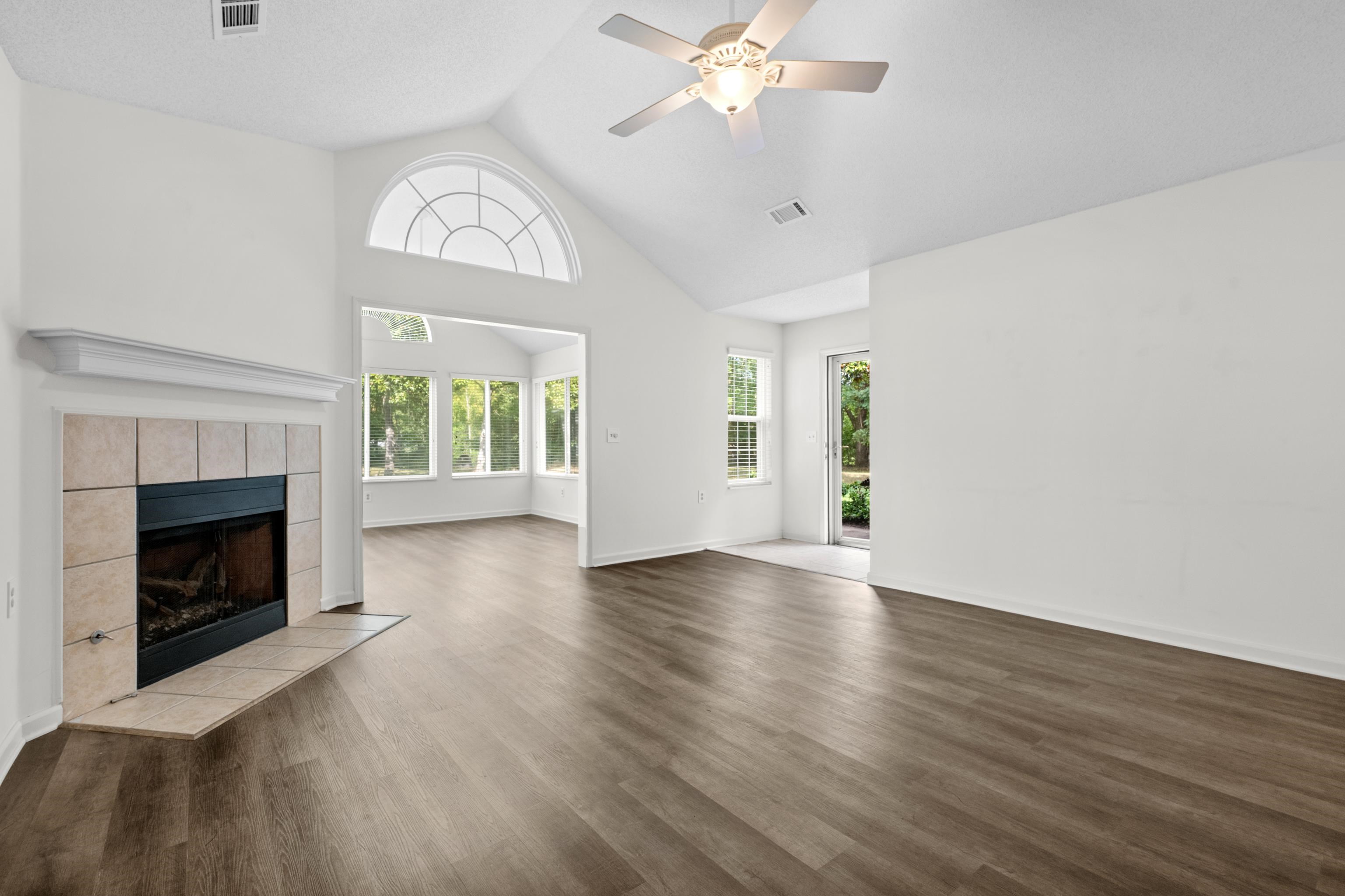 1097 Oak Timber Cir 64 Property Photo 10